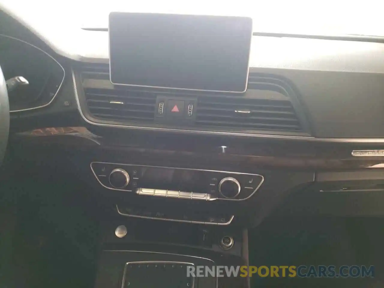 9 Photograph of a damaged car WA1BNAFY1K2097823 AUDI Q5 2019