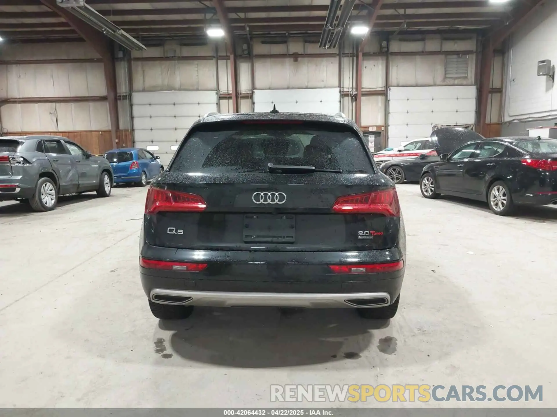 16 Photograph of a damaged car WA1BNAFY1K2111025 AUDI Q5 2019