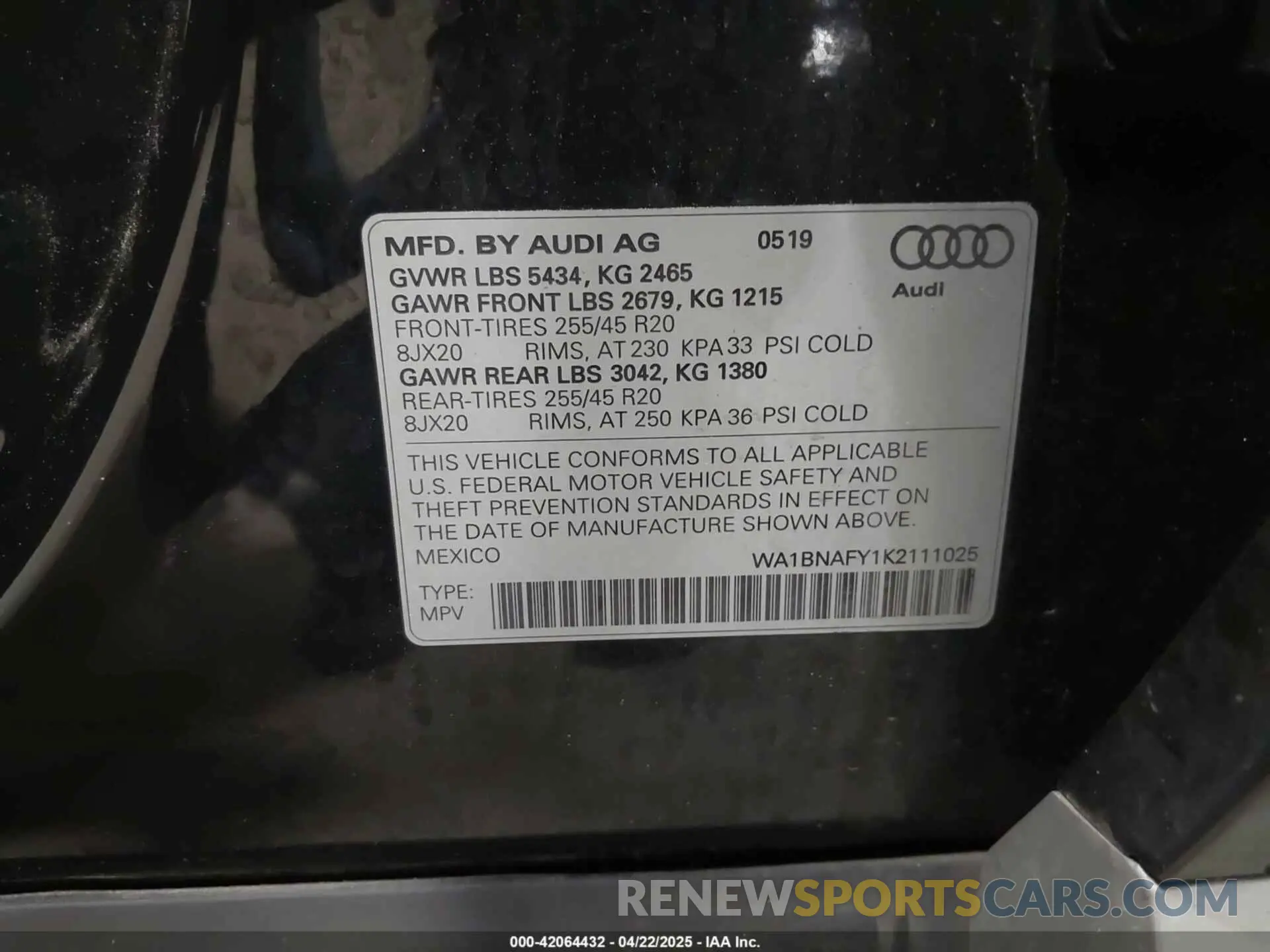 9 Photograph of a damaged car WA1BNAFY1K2111025 AUDI Q5 2019