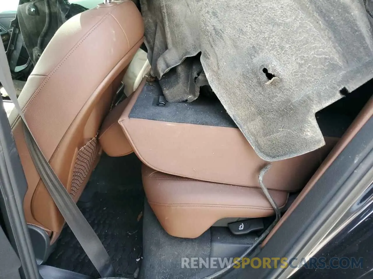 11 Photograph of a damaged car WA1BNAFY1K2118475 AUDI Q5 2019