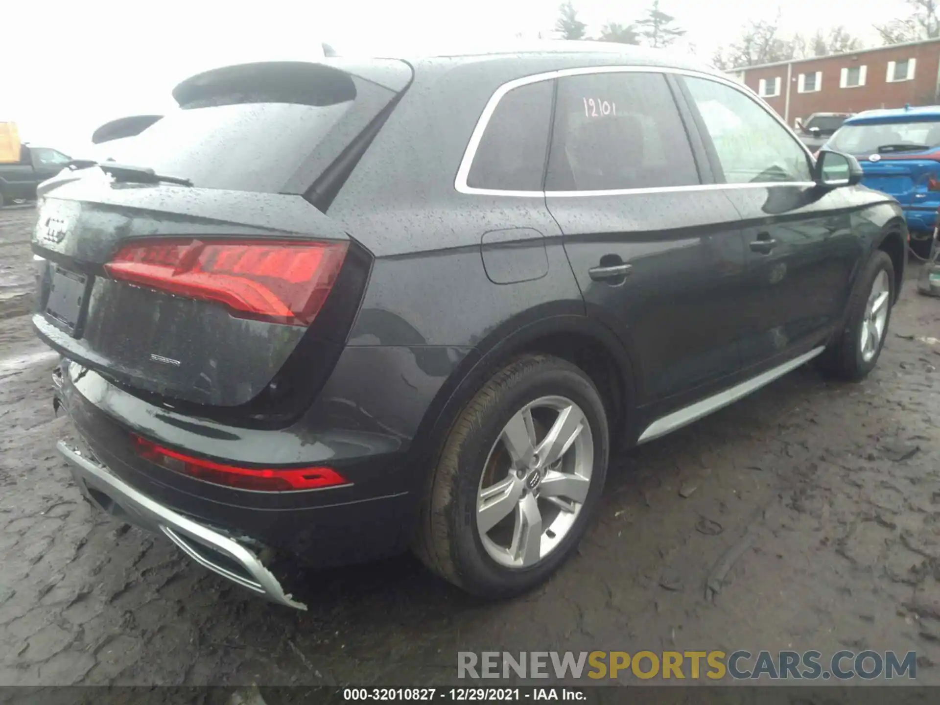 4 Photograph of a damaged car WA1BNAFY1K2126785 AUDI Q5 2019