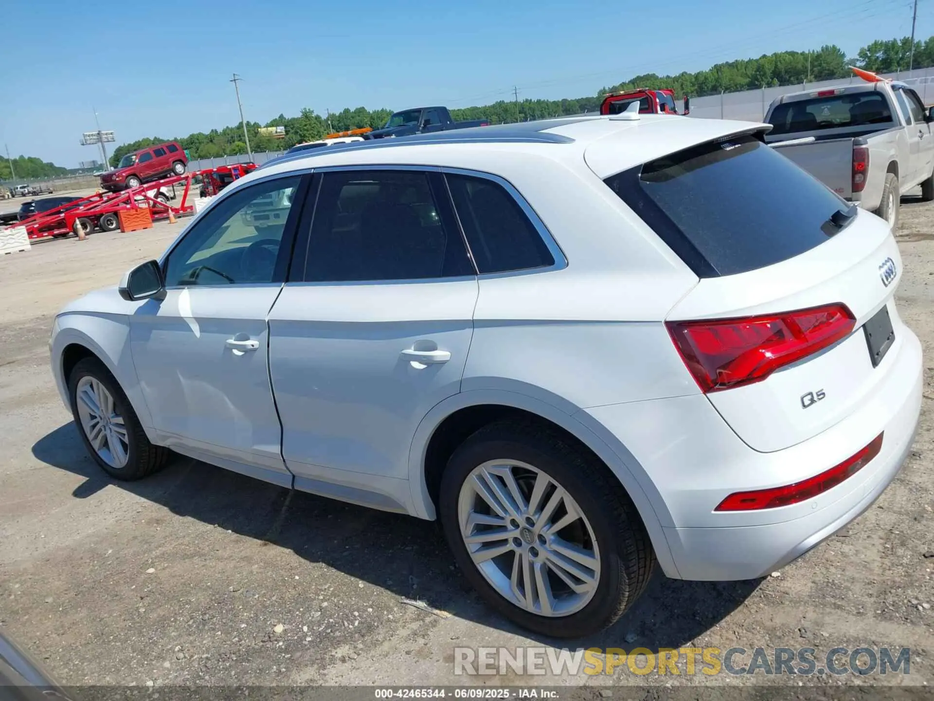 15 Photograph of a damaged car WA1BNAFY1K2139360 AUDI Q5 2019