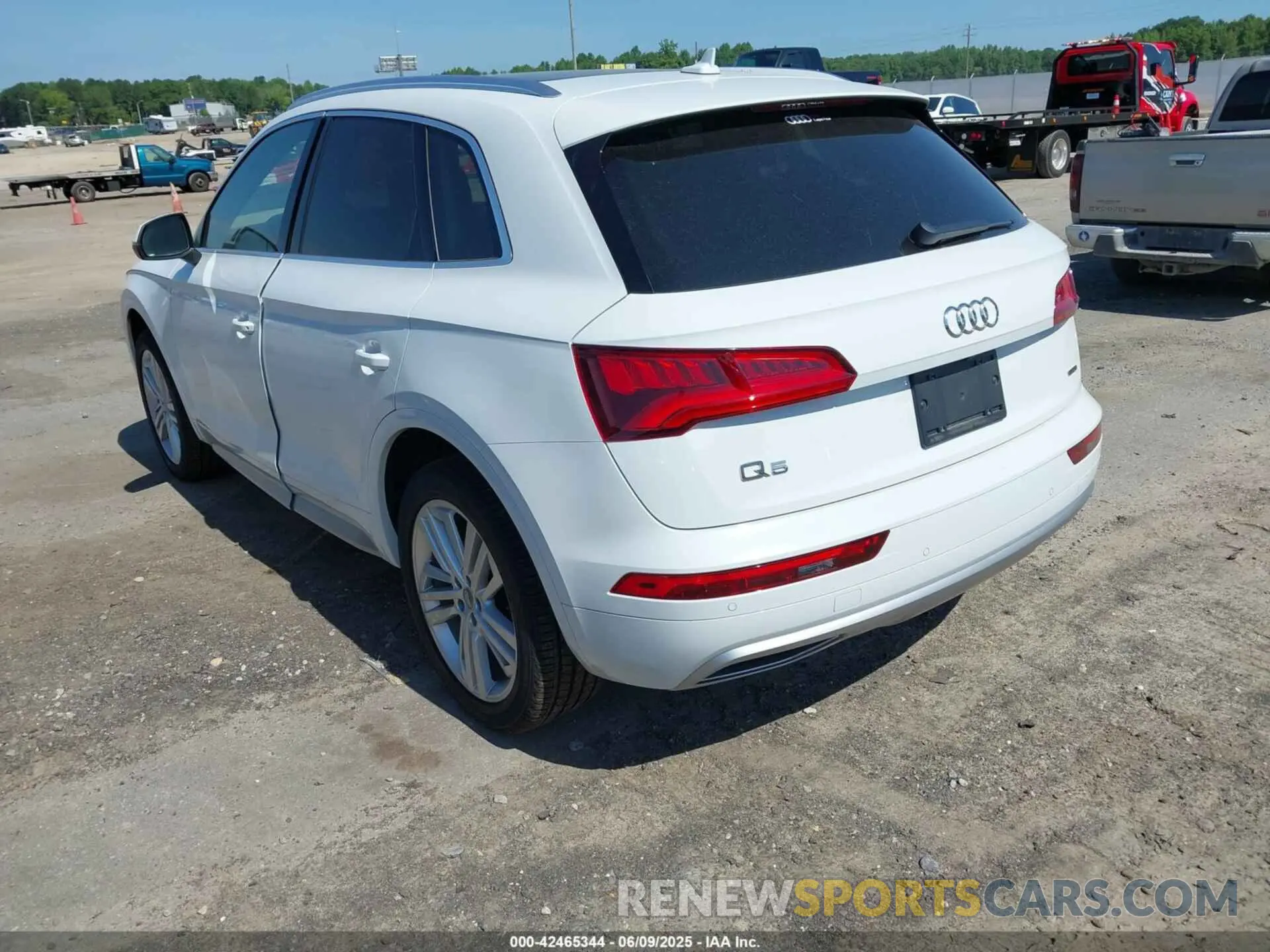 3 Photograph of a damaged car WA1BNAFY1K2139360 AUDI Q5 2019