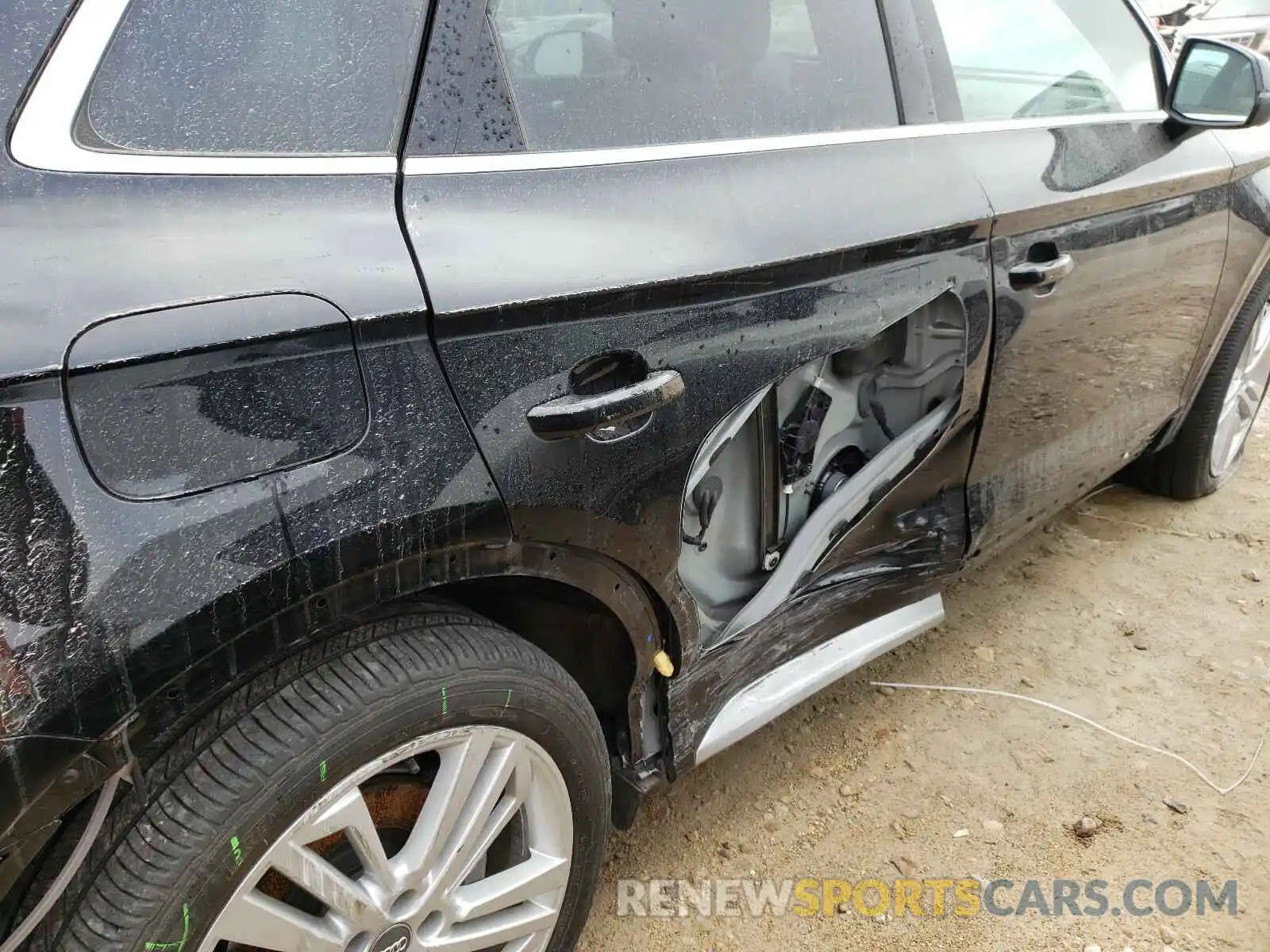 9 Photograph of a damaged car WA1BNAFY2K2023732 AUDI Q5 2019