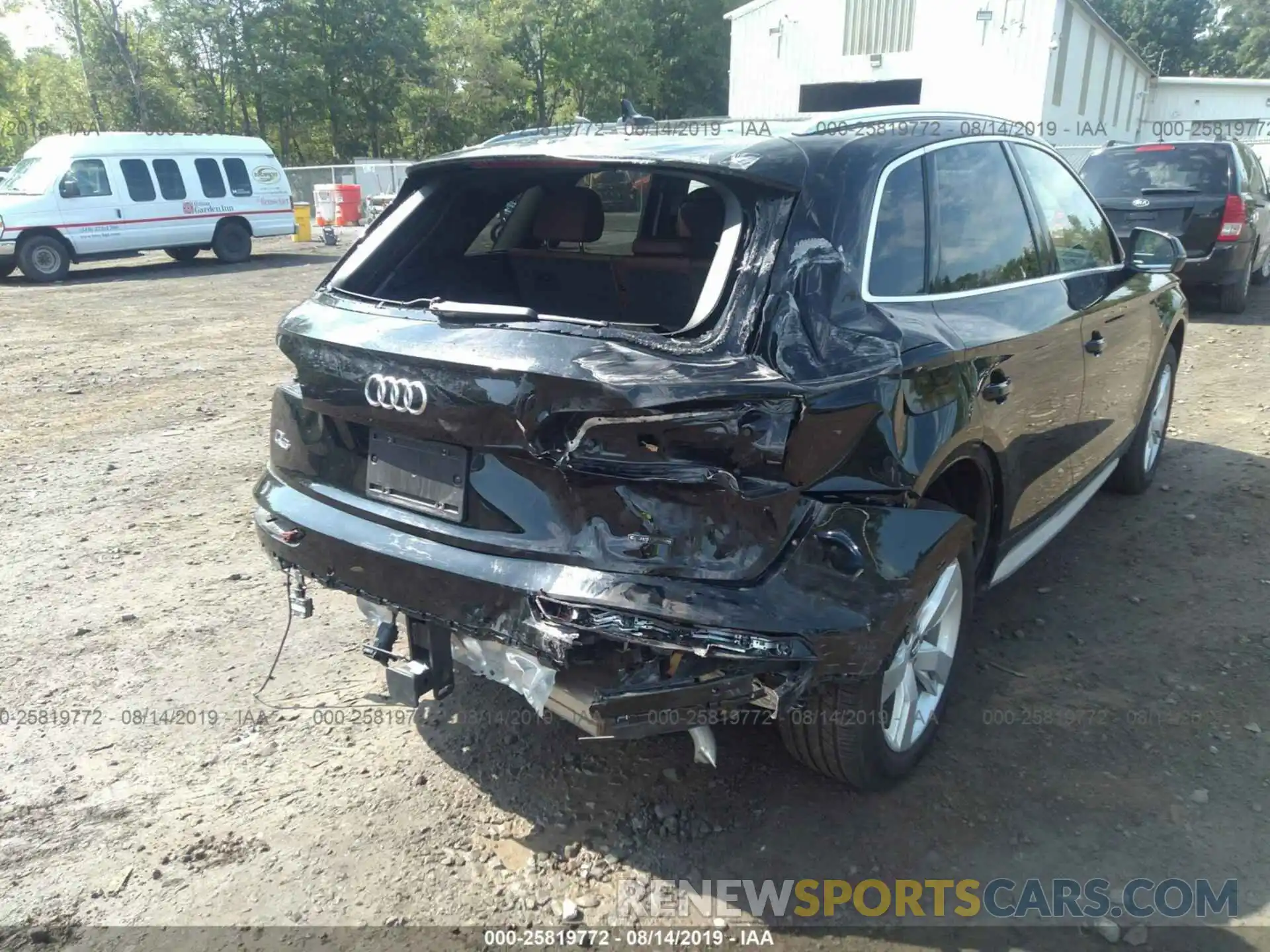 6 Photograph of a damaged car WA1BNAFY2K2025755 AUDI Q5 2019