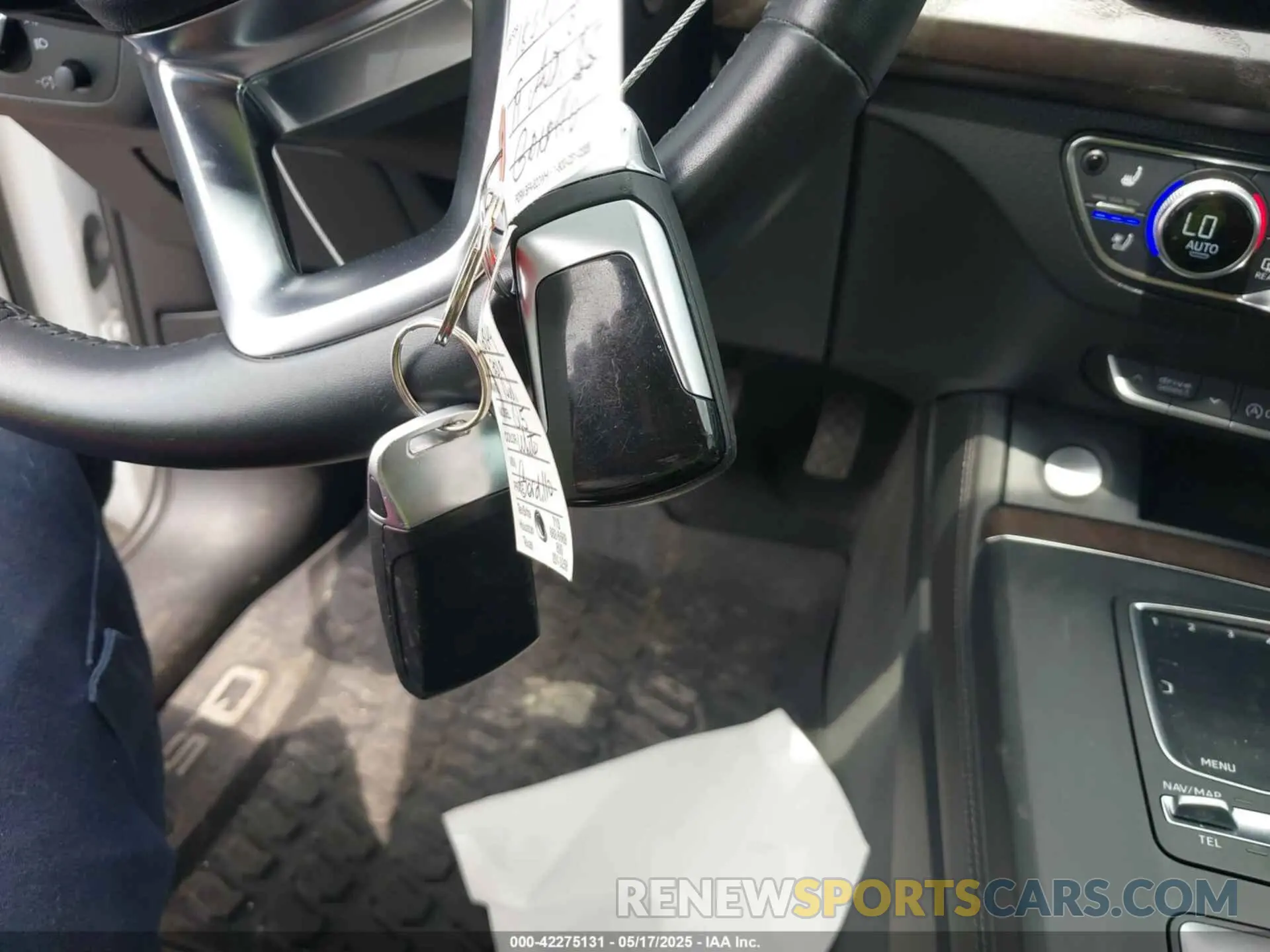 11 Photograph of a damaged car WA1BNAFY2K2030101 AUDI Q5 2019