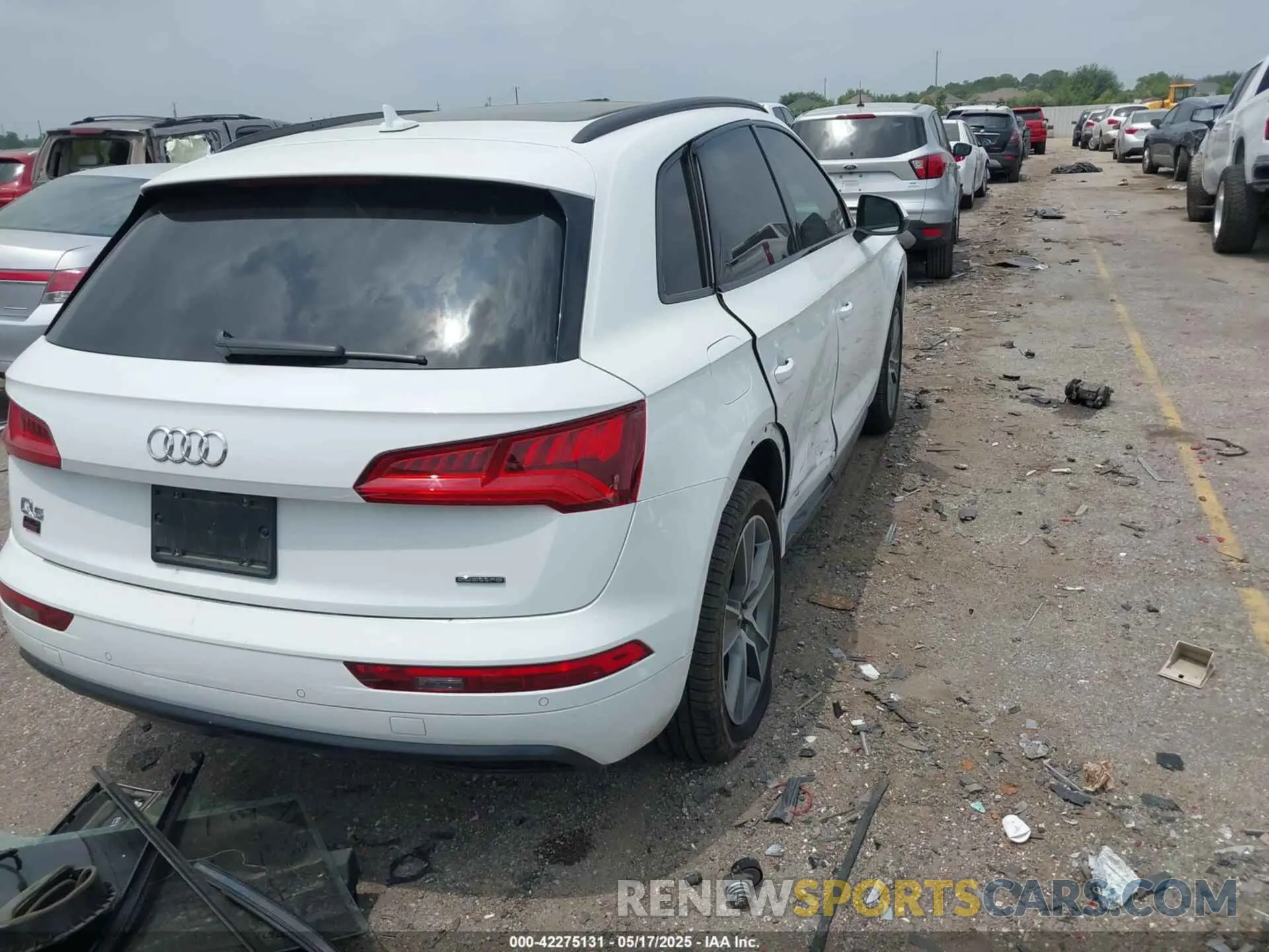 4 Photograph of a damaged car WA1BNAFY2K2030101 AUDI Q5 2019