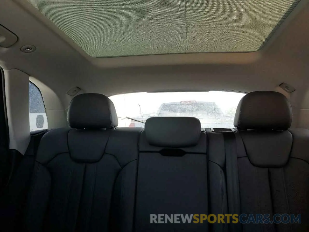 10 Photograph of a damaged car WA1BNAFY2K2034455 AUDI Q5 2019