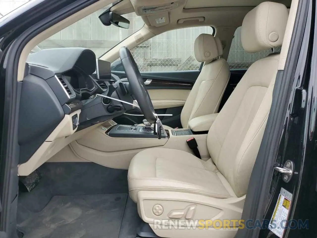 7 Photograph of a damaged car WA1BNAFY2K2085101 AUDI Q5 2019