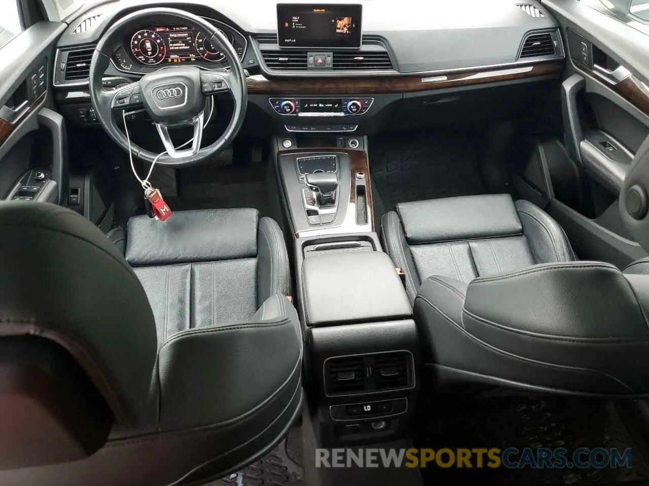 8 Photograph of a damaged car WA1BNAFY2K2098611 AUDI Q5 2019