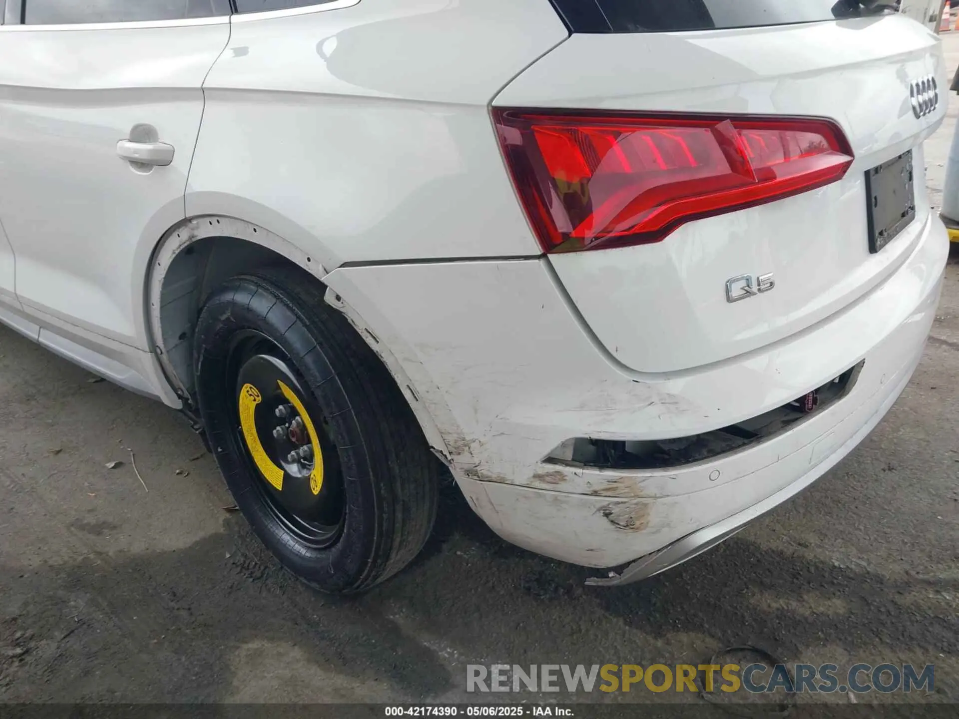 6 Photograph of a damaged car WA1BNAFY2K2102852 AUDI Q5 2019