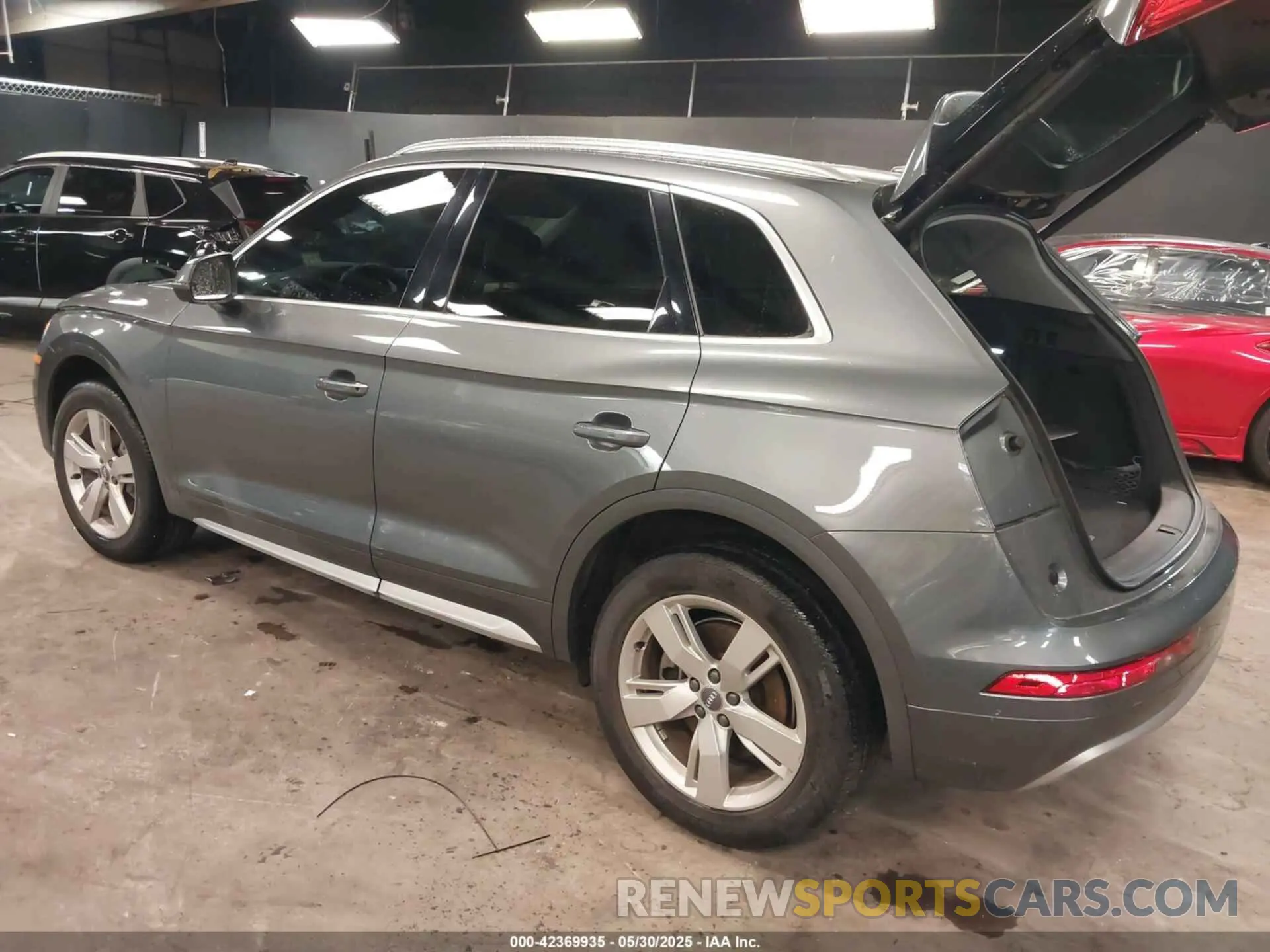 3 Photograph of a damaged car WA1BNAFY2K2116508 AUDI Q5 2019