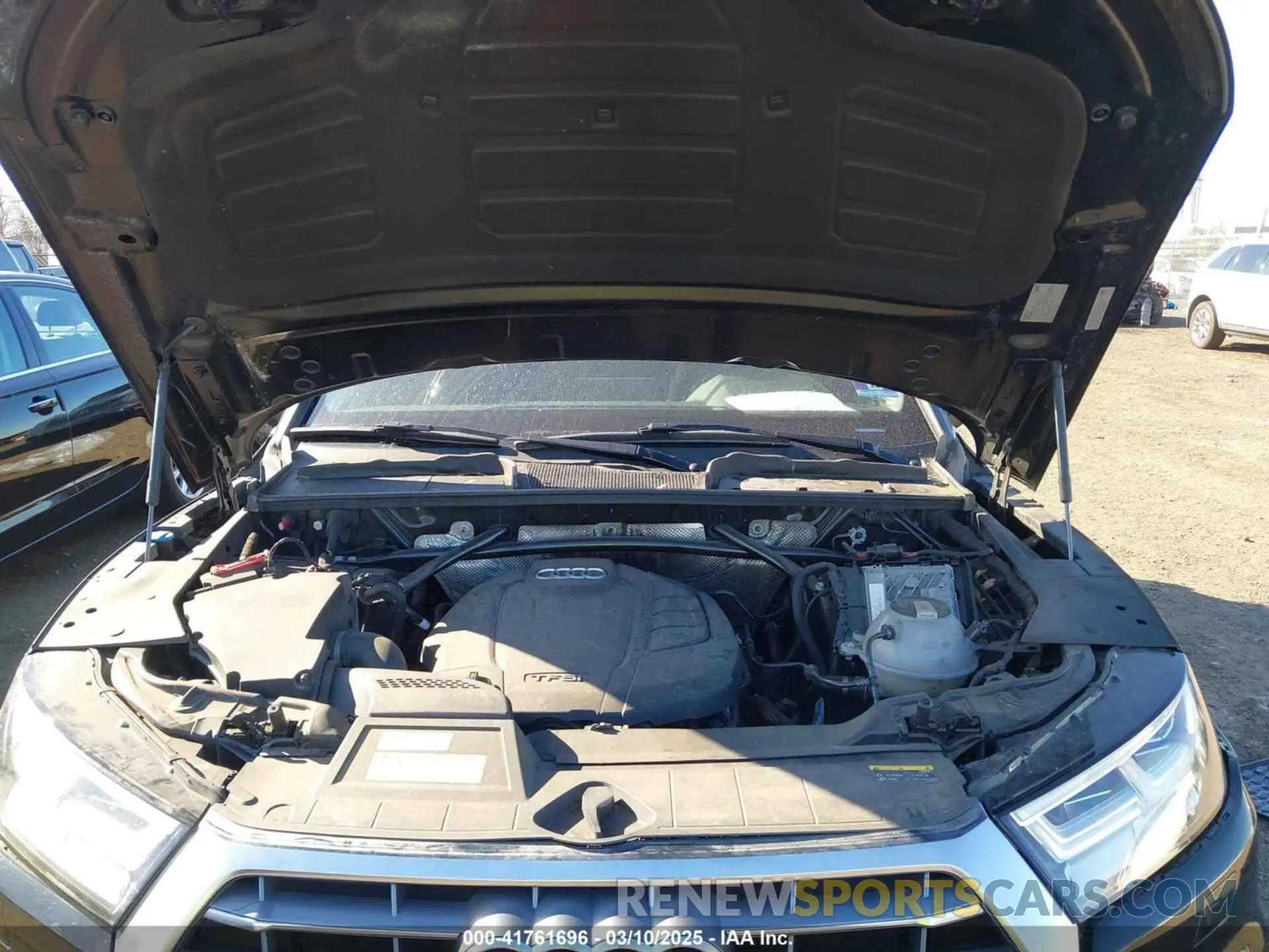 10 Photograph of a damaged car WA1BNAFY2K2120476 AUDI Q5 2019