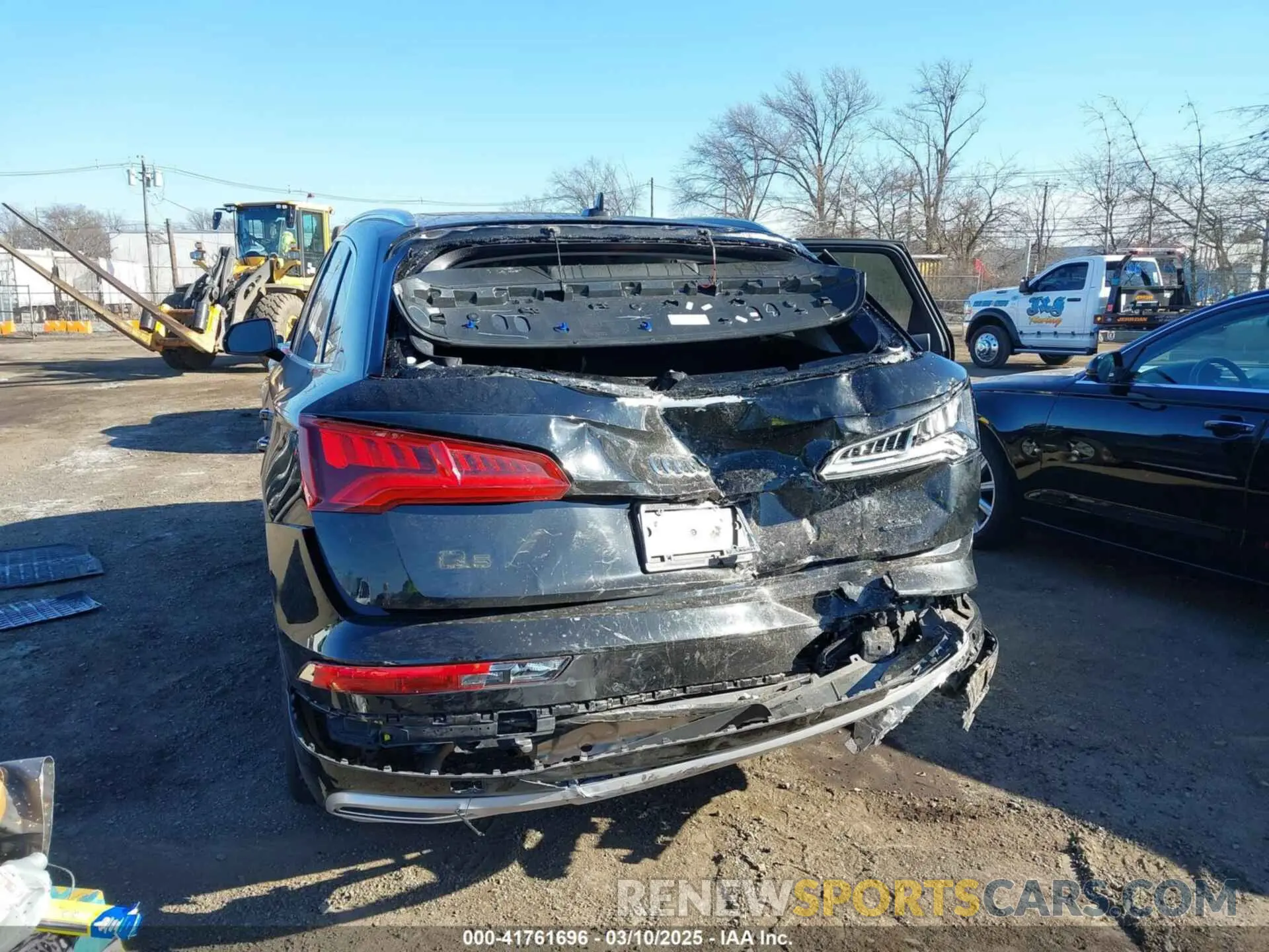 6 Photograph of a damaged car WA1BNAFY2K2120476 AUDI Q5 2019