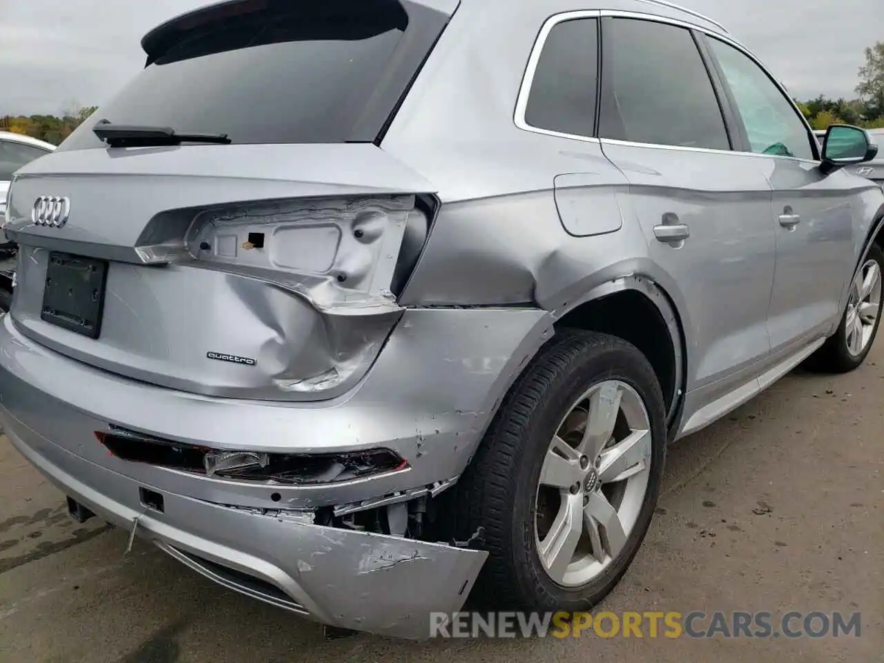 9 Photograph of a damaged car WA1BNAFY2K2124494 AUDI Q5 2019