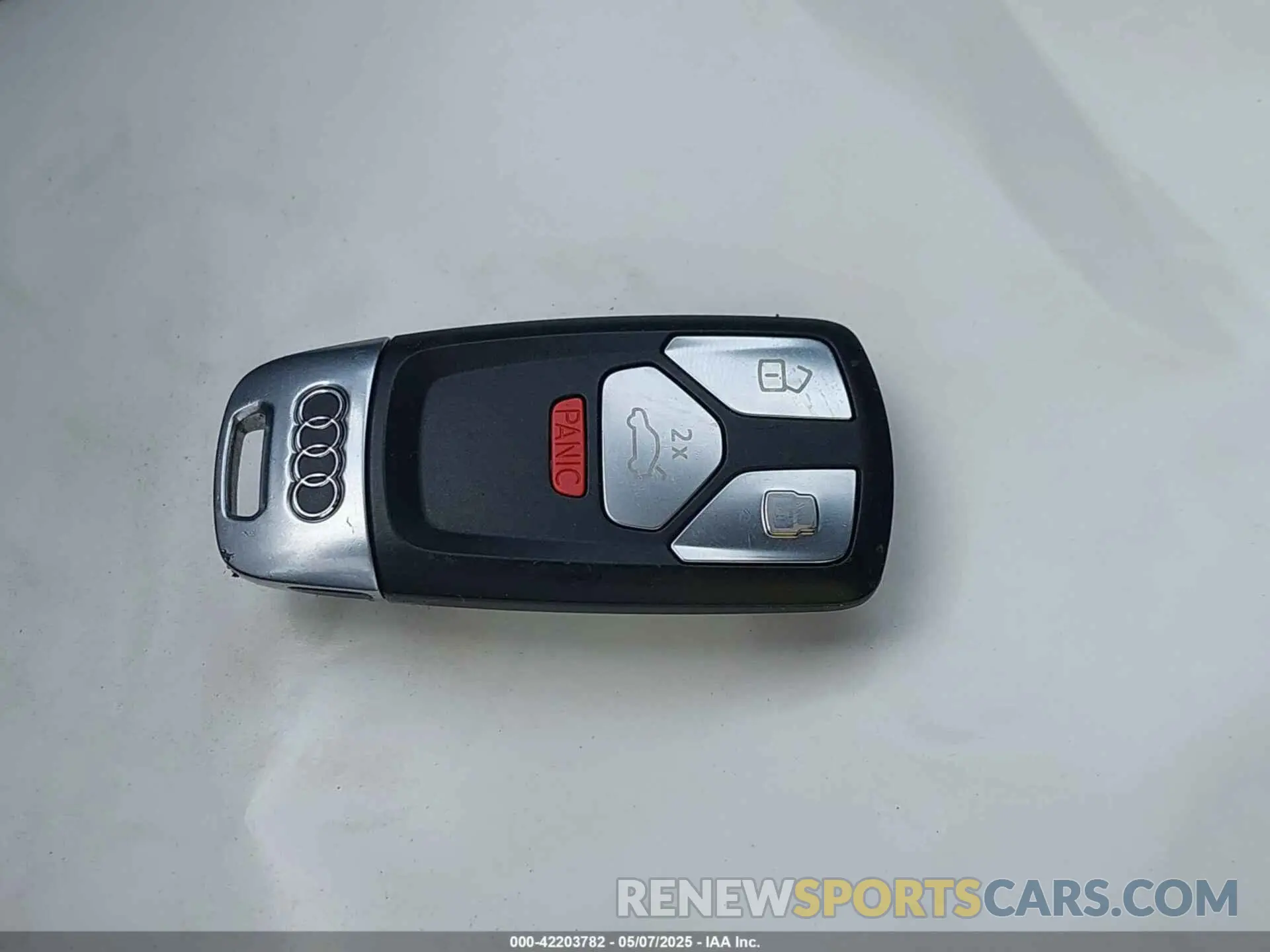 11 Photograph of a damaged car WA1BNAFY2K2128903 AUDI Q5 2019