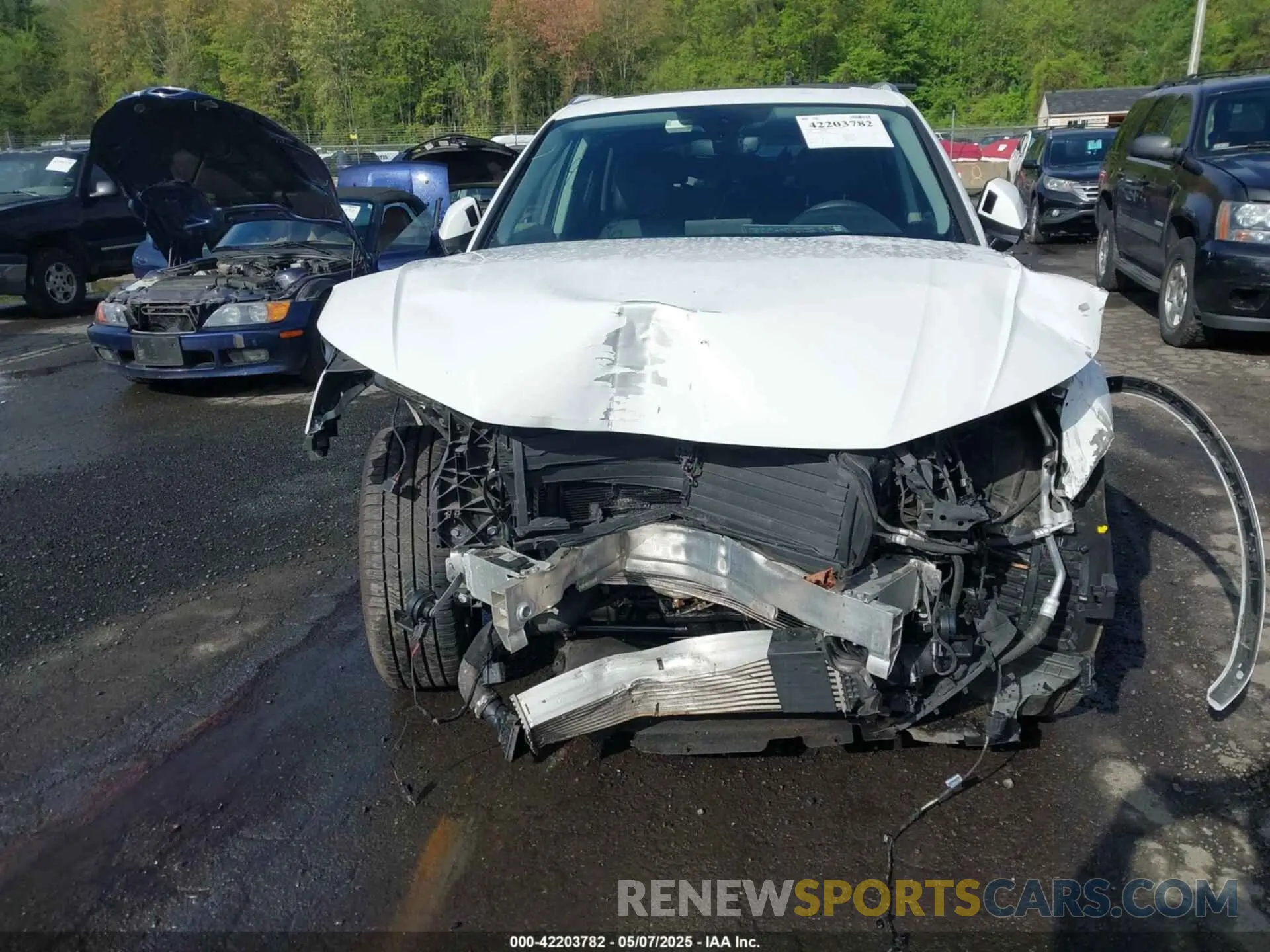 6 Photograph of a damaged car WA1BNAFY2K2128903 AUDI Q5 2019