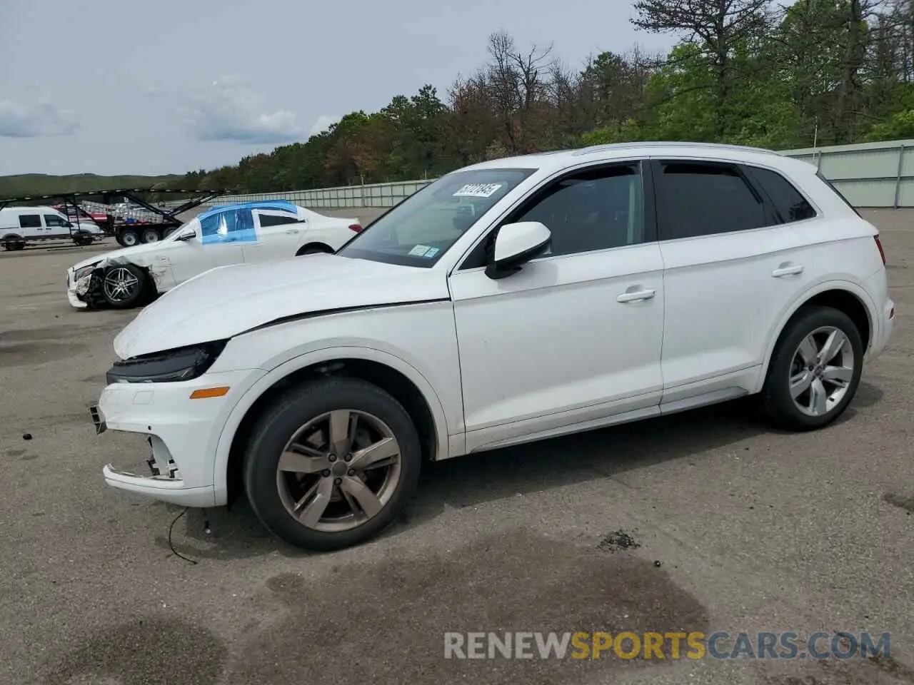 1 Photograph of a damaged car WA1BNAFY3K2028356 AUDI Q5 2019