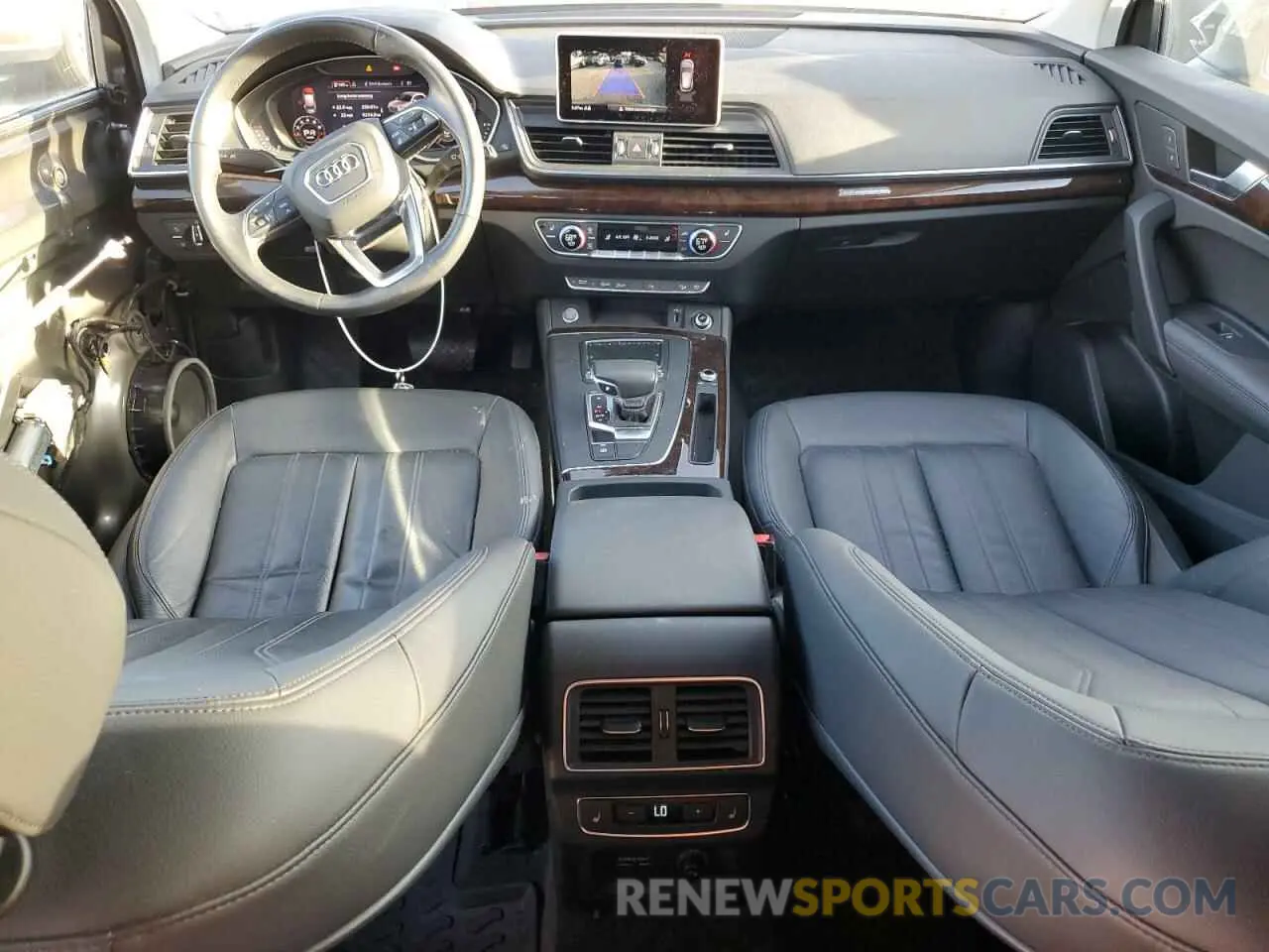 8 Photograph of a damaged car WA1BNAFY3K2033749 AUDI Q5 2019