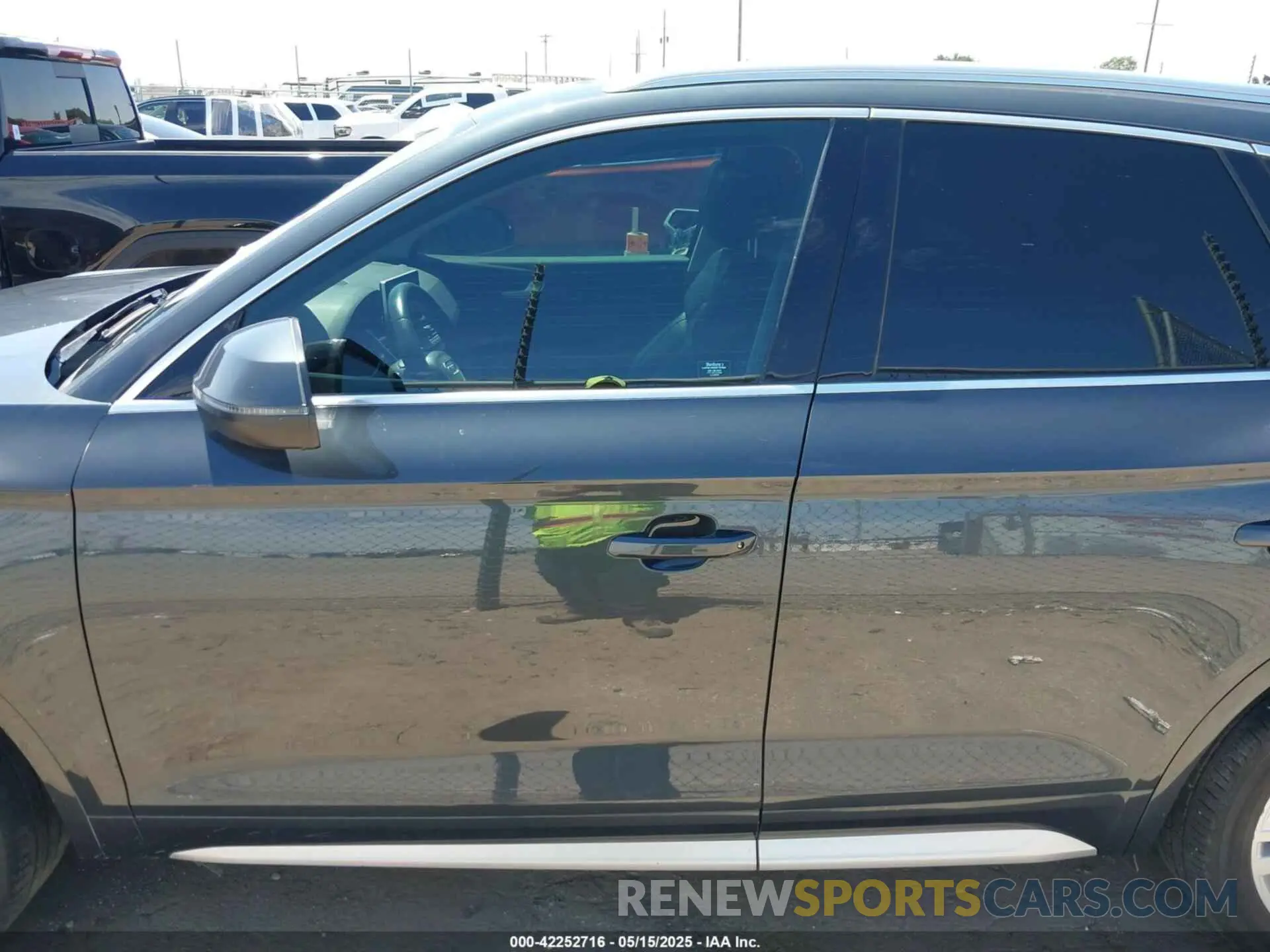14 Photograph of a damaged car WA1BNAFY3K2037963 AUDI Q5 2019
