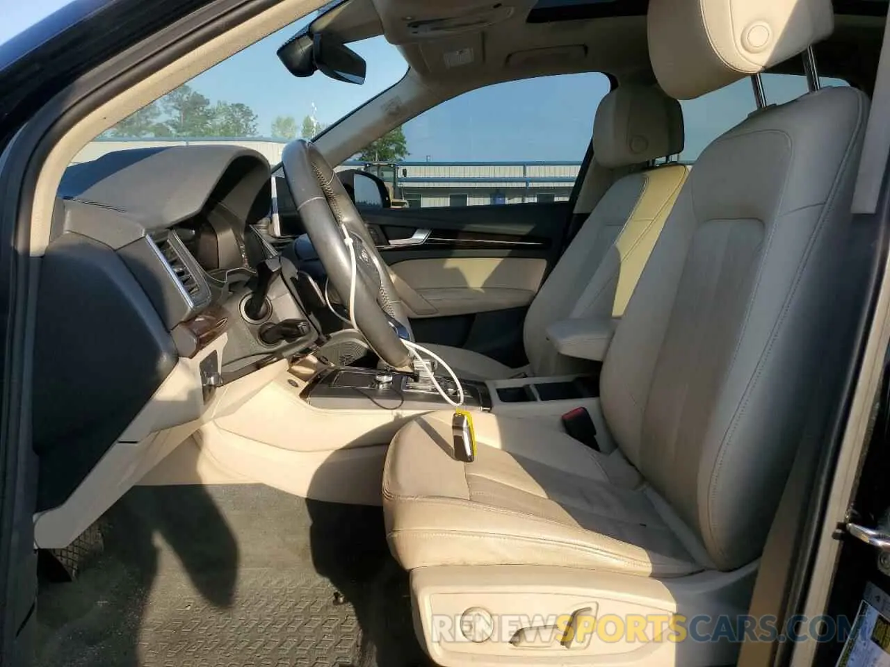 7 Photograph of a damaged car WA1BNAFY4K2025062 AUDI Q5 2019