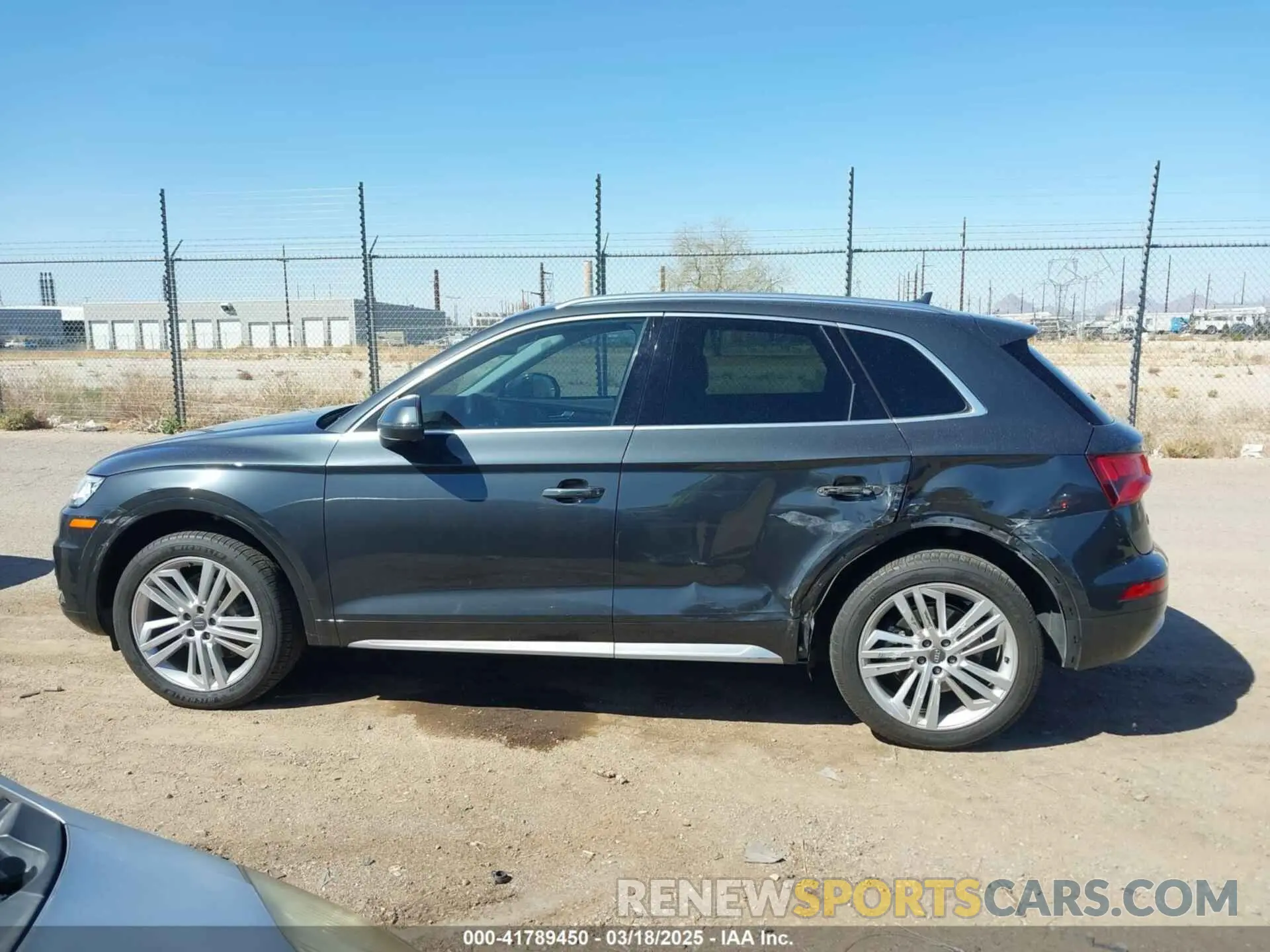 14 Photograph of a damaged car WA1BNAFY4K2042119 AUDI Q5 2019