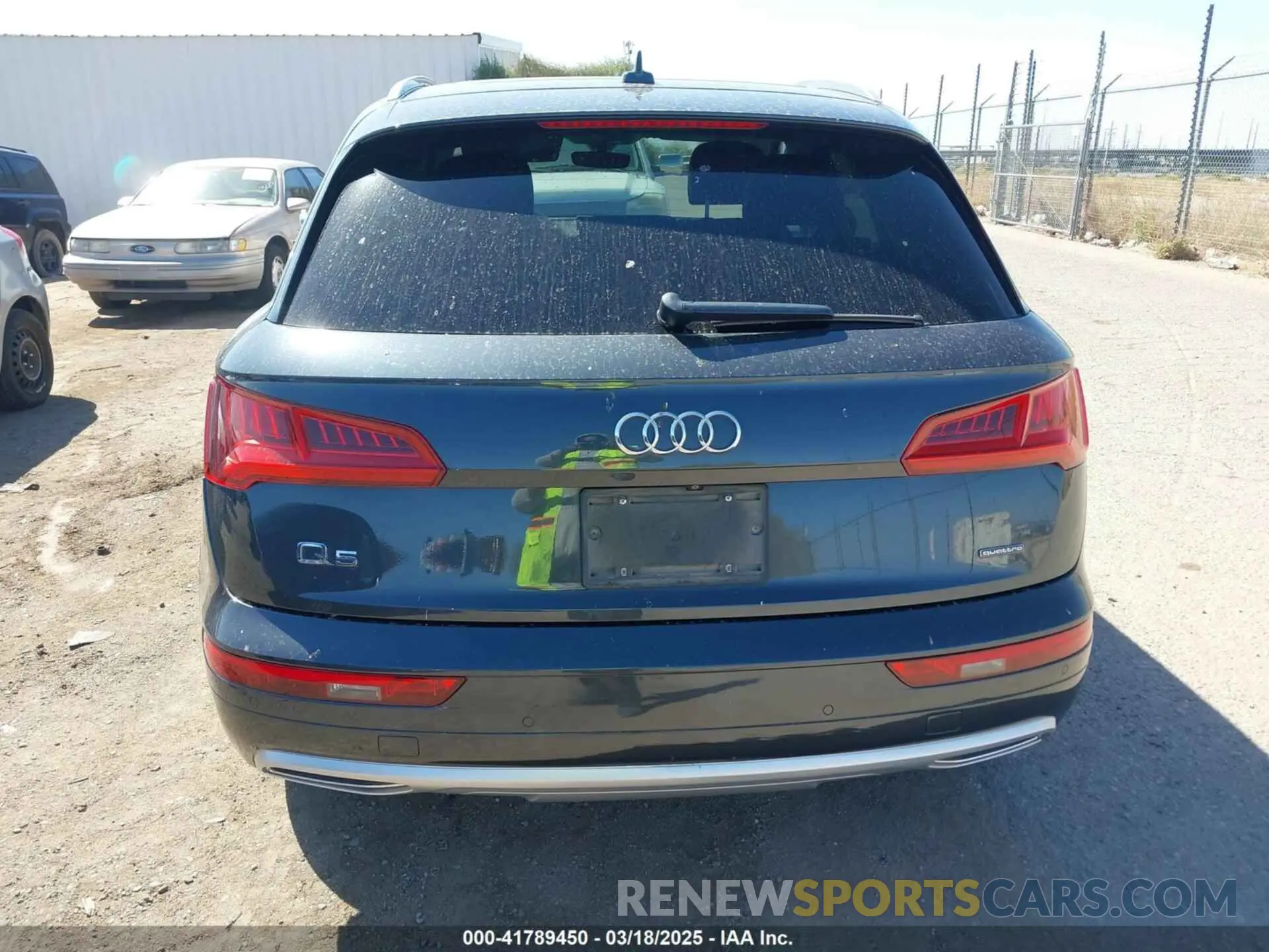 16 Photograph of a damaged car WA1BNAFY4K2042119 AUDI Q5 2019