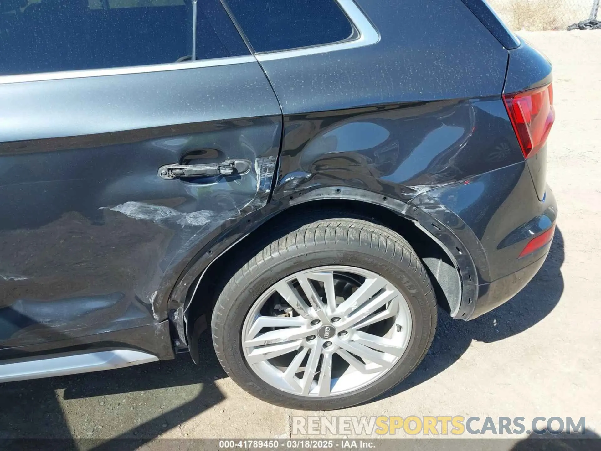 6 Photograph of a damaged car WA1BNAFY4K2042119 AUDI Q5 2019