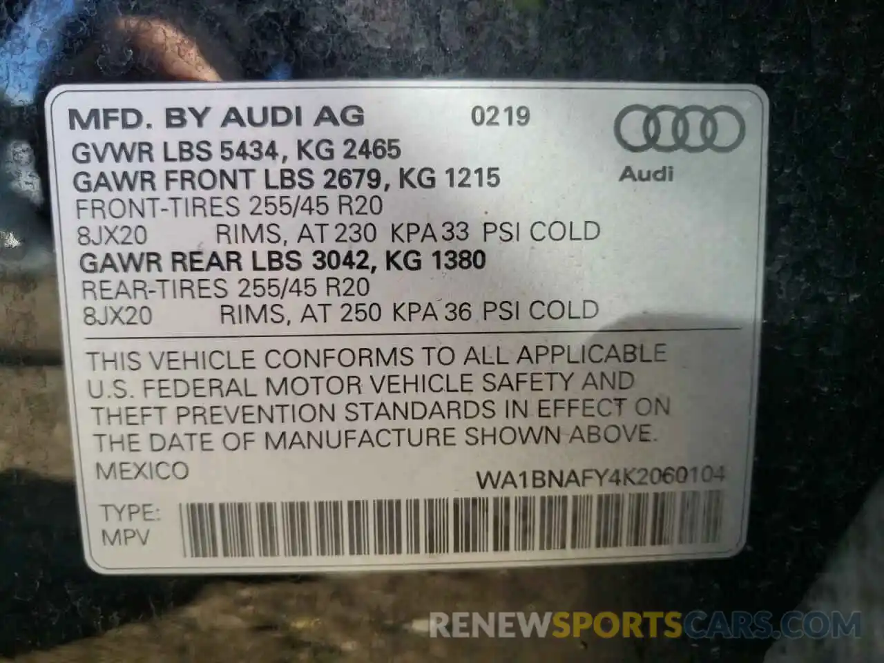 10 Photograph of a damaged car WA1BNAFY4K2060104 AUDI Q5 2019