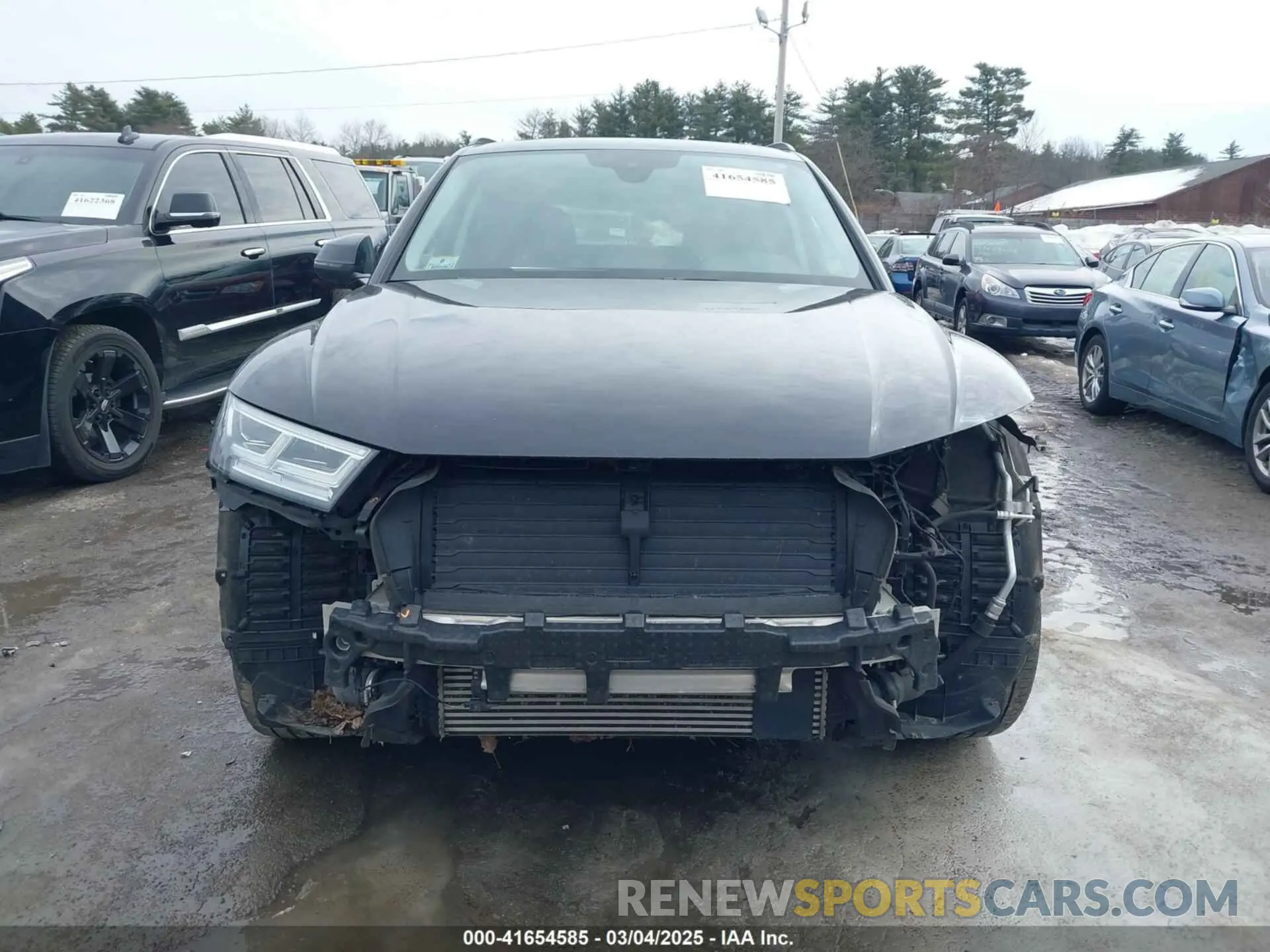 13 Photograph of a damaged car WA1BNAFY4K2060295 AUDI Q5 2019