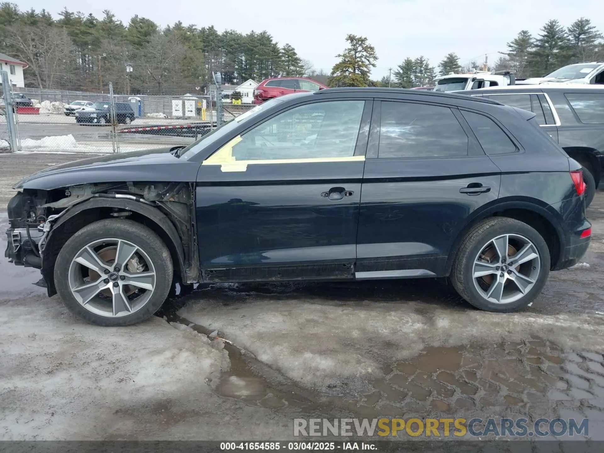 15 Photograph of a damaged car WA1BNAFY4K2060295 AUDI Q5 2019