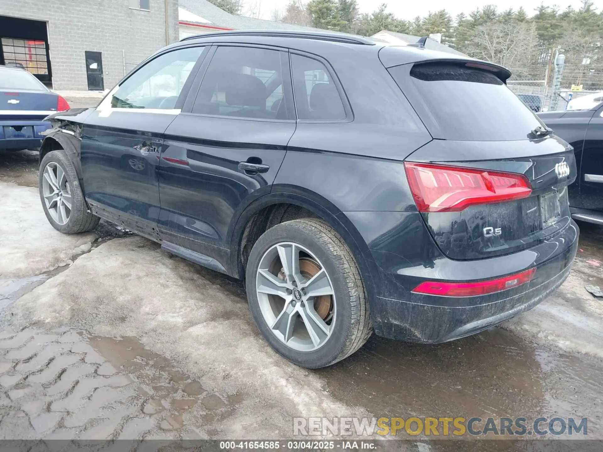 3 Photograph of a damaged car WA1BNAFY4K2060295 AUDI Q5 2019
