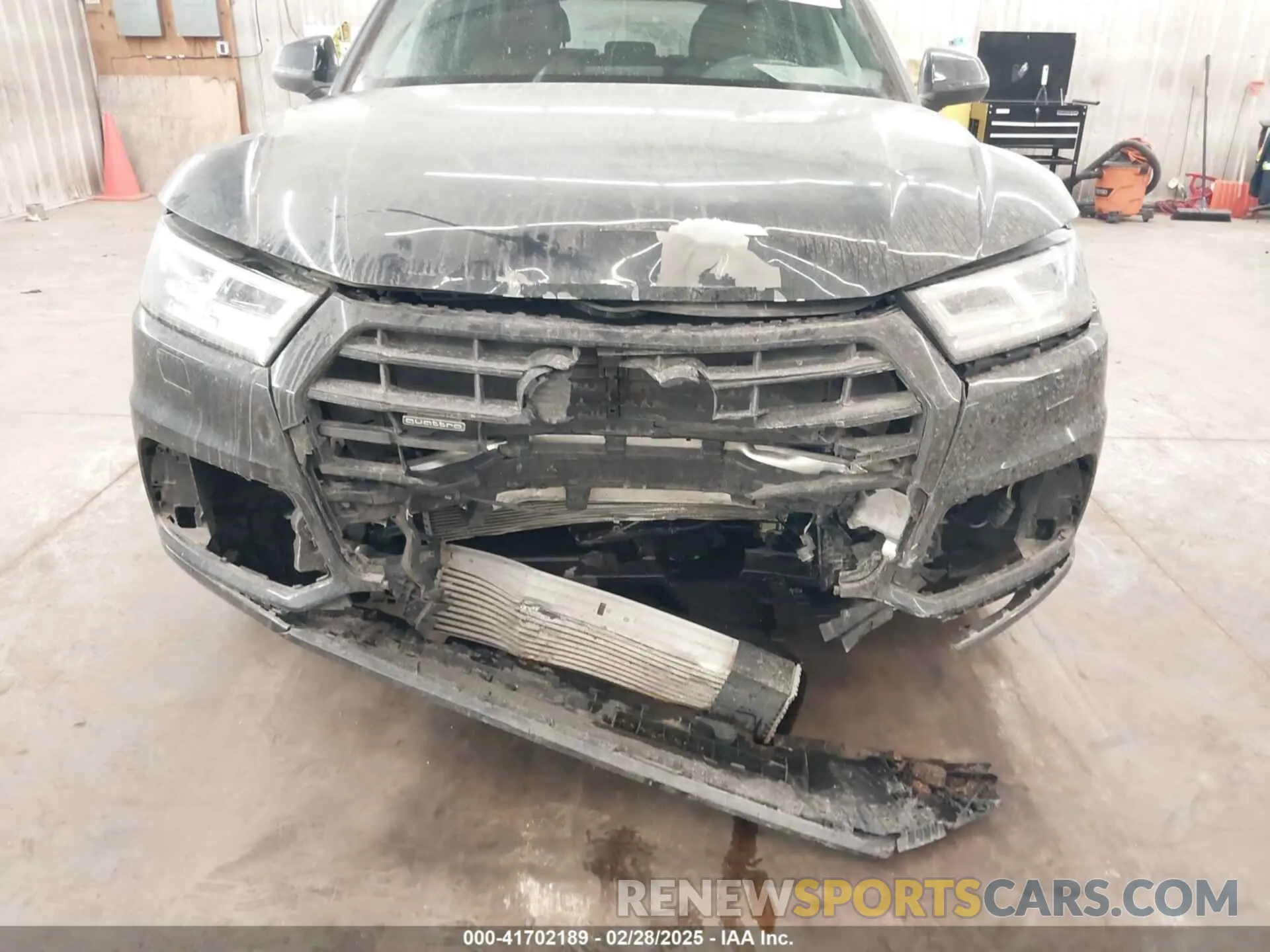 6 Photograph of a damaged car WA1BNAFY4K2091062 AUDI Q5 2019