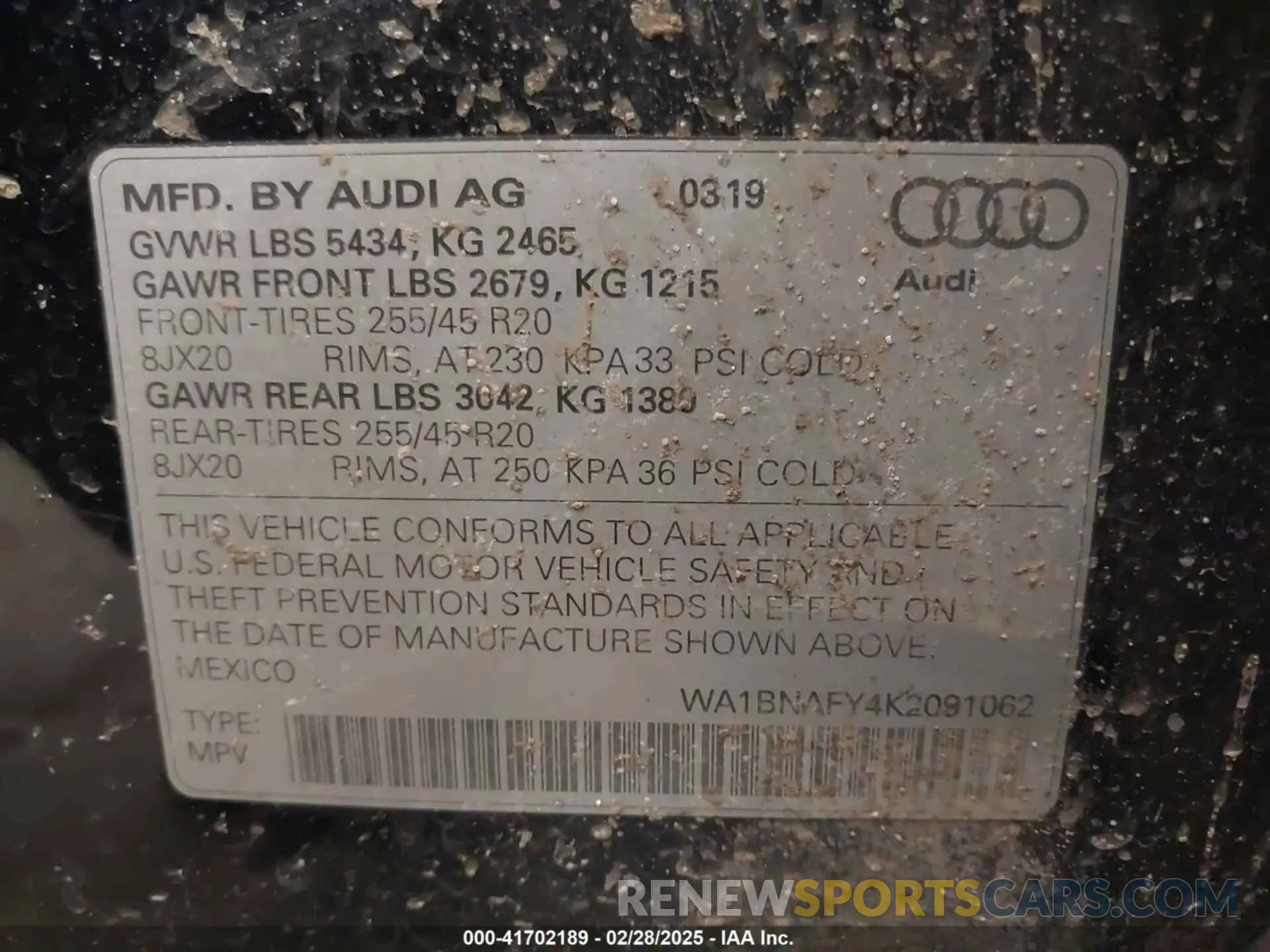 9 Photograph of a damaged car WA1BNAFY4K2091062 AUDI Q5 2019