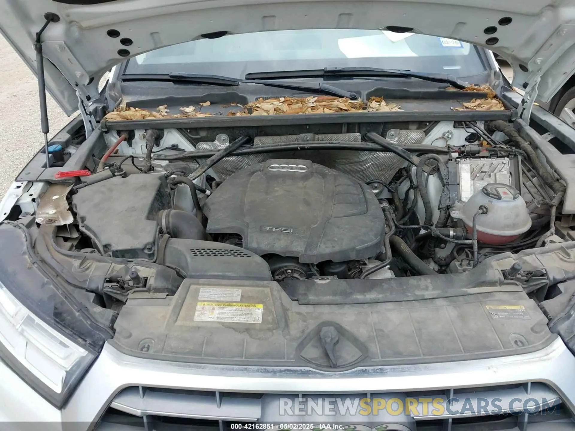 10 Photograph of a damaged car WA1BNAFY4K2091255 AUDI Q5 2019