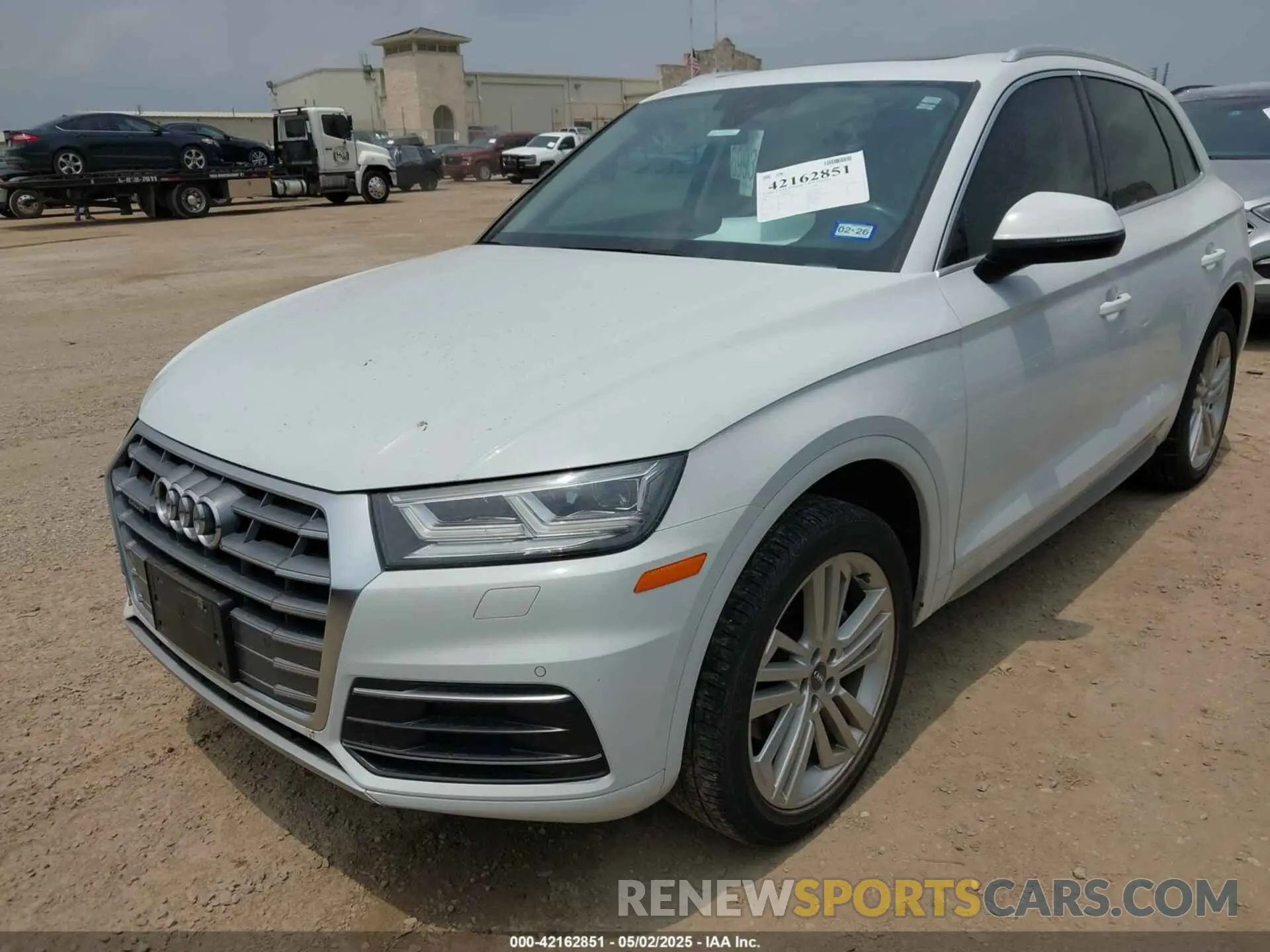 2 Photograph of a damaged car WA1BNAFY4K2091255 AUDI Q5 2019