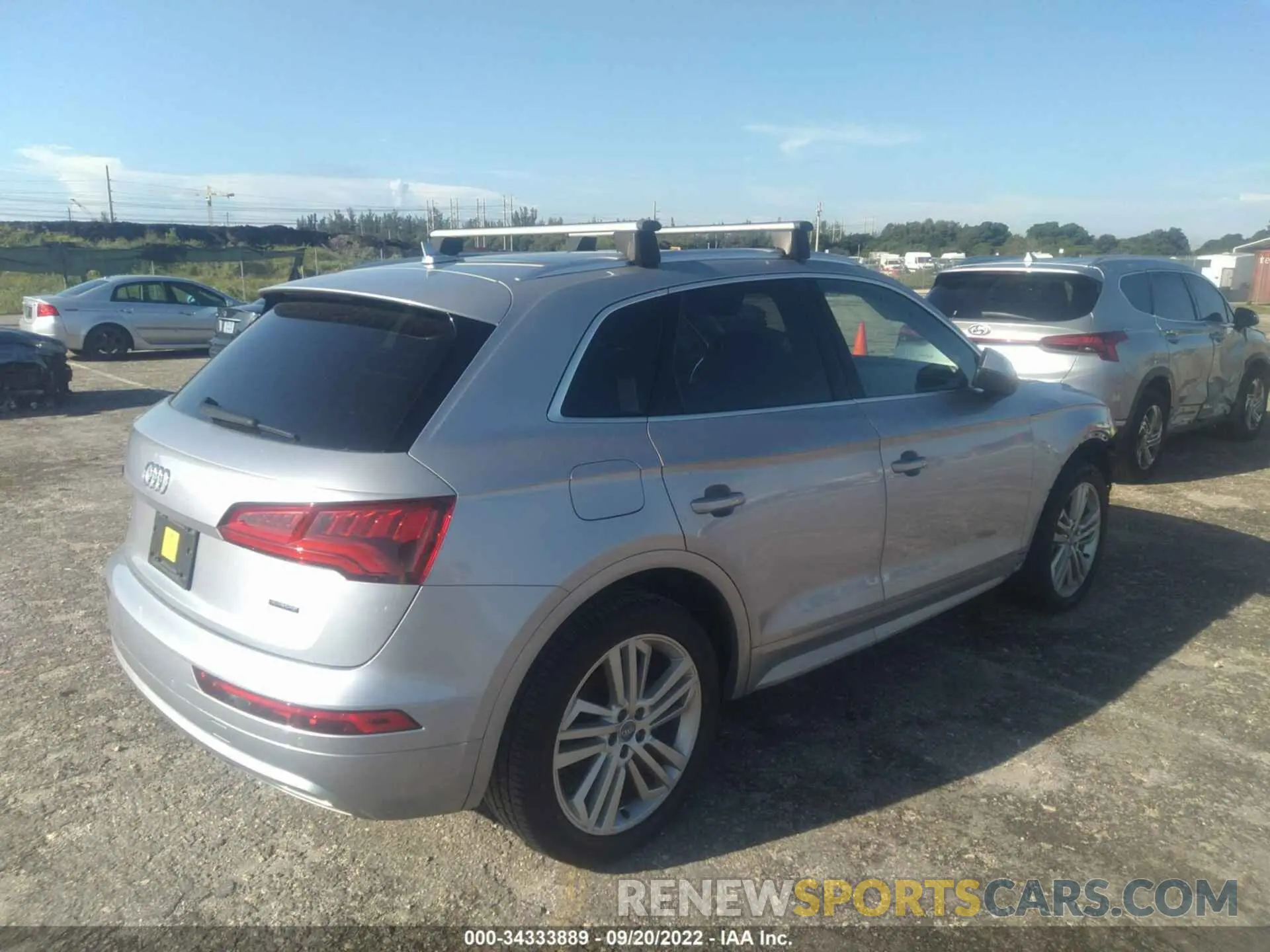 4 Photograph of a damaged car WA1BNAFY4K2100682 AUDI Q5 2019