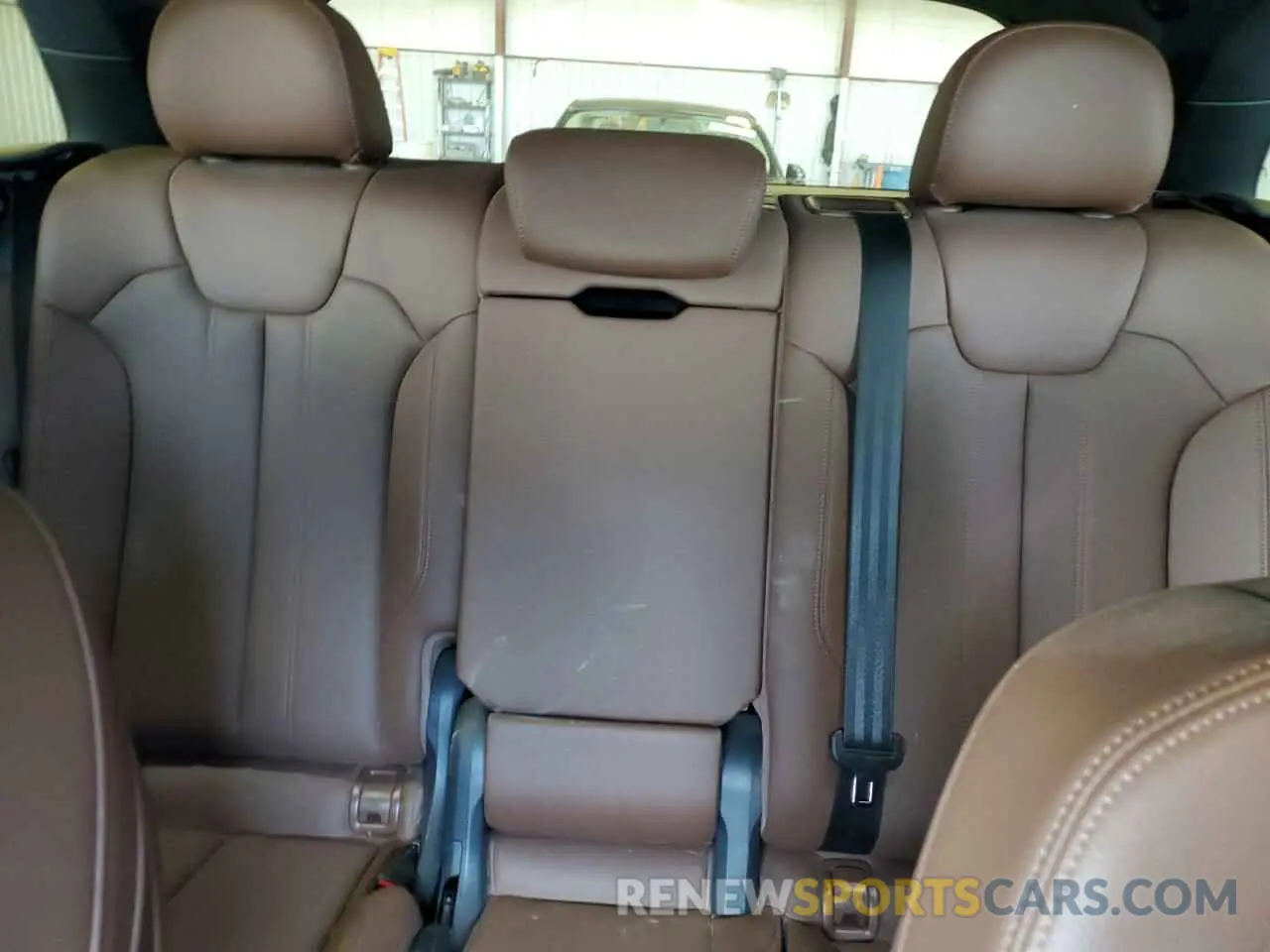 10 Photograph of a damaged car WA1BNAFY4K2106272 AUDI Q5 2019