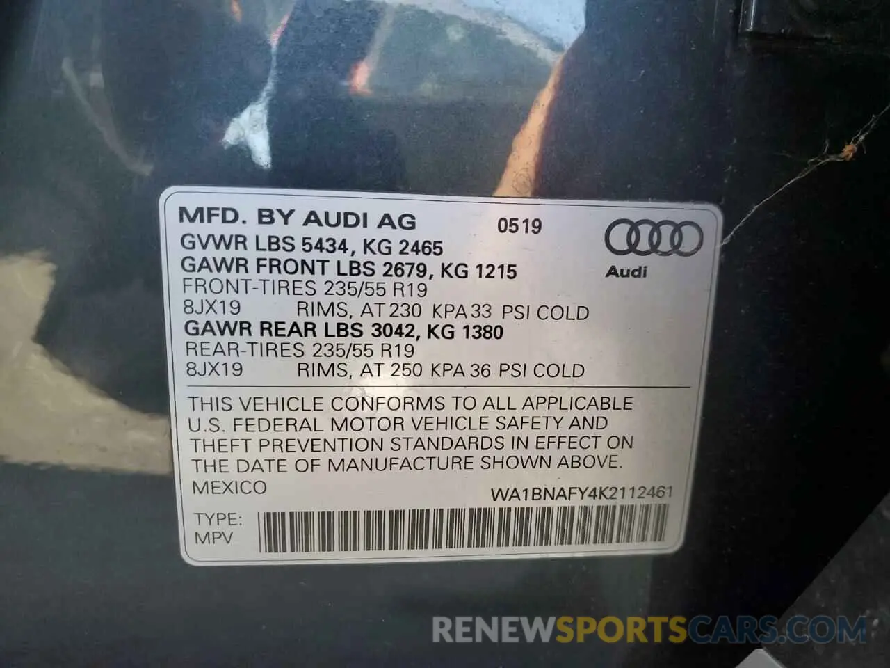 13 Photograph of a damaged car WA1BNAFY4K2112461 AUDI Q5 2019