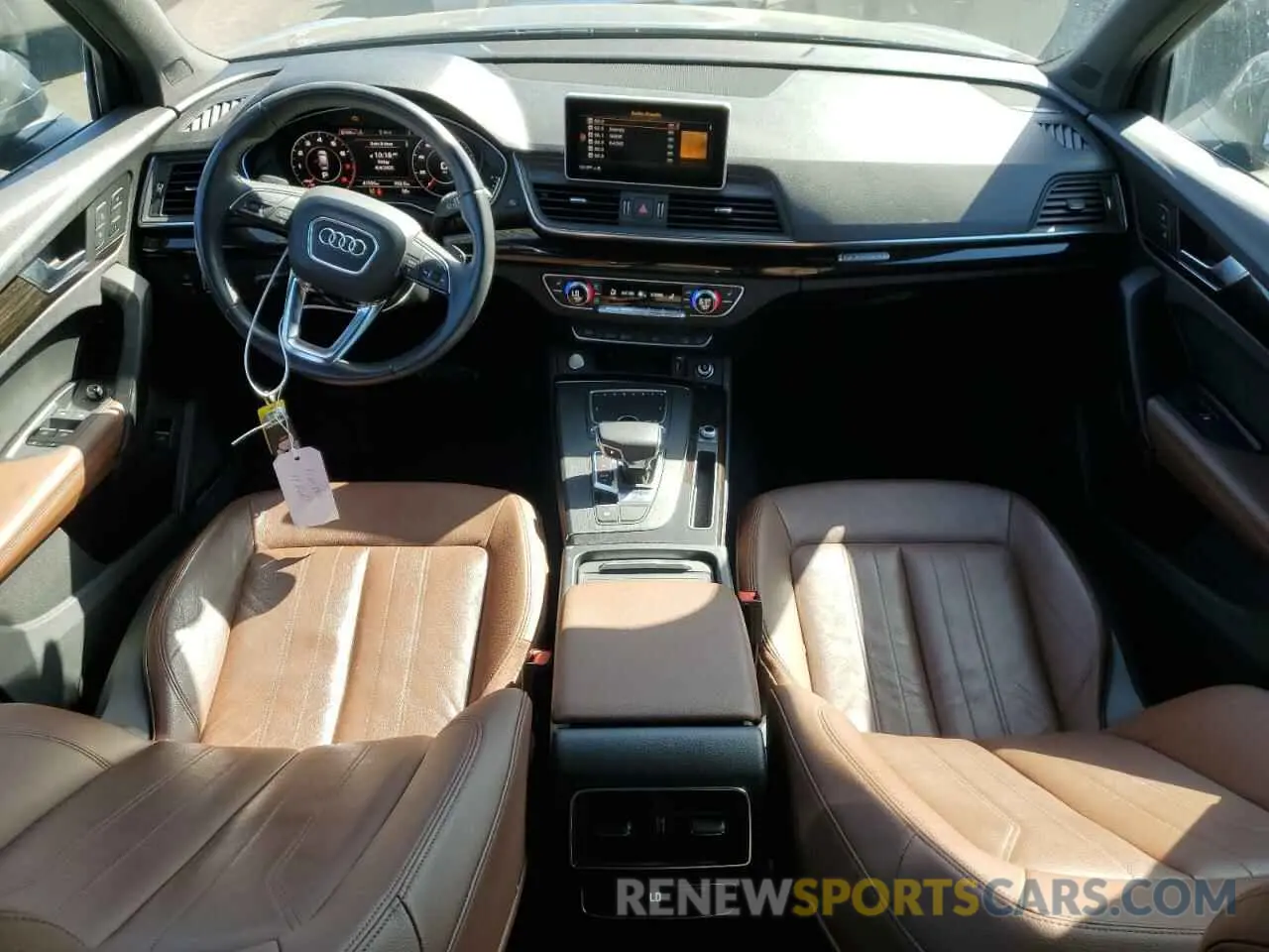 8 Photograph of a damaged car WA1BNAFY4K2112461 AUDI Q5 2019