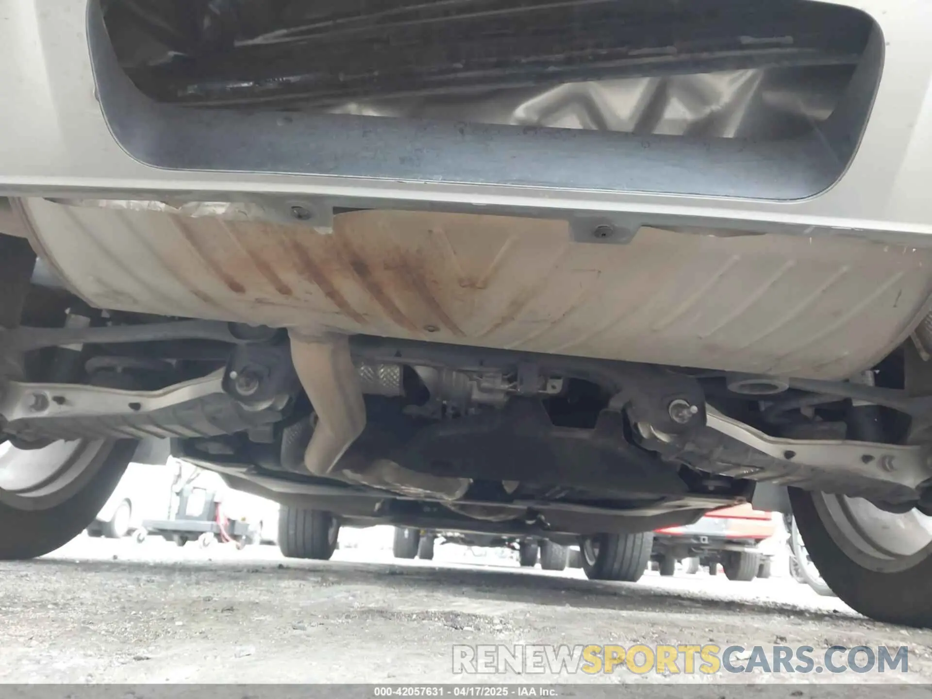 18 Photograph of a damaged car WA1BNAFY5K2049080 AUDI Q5 2019