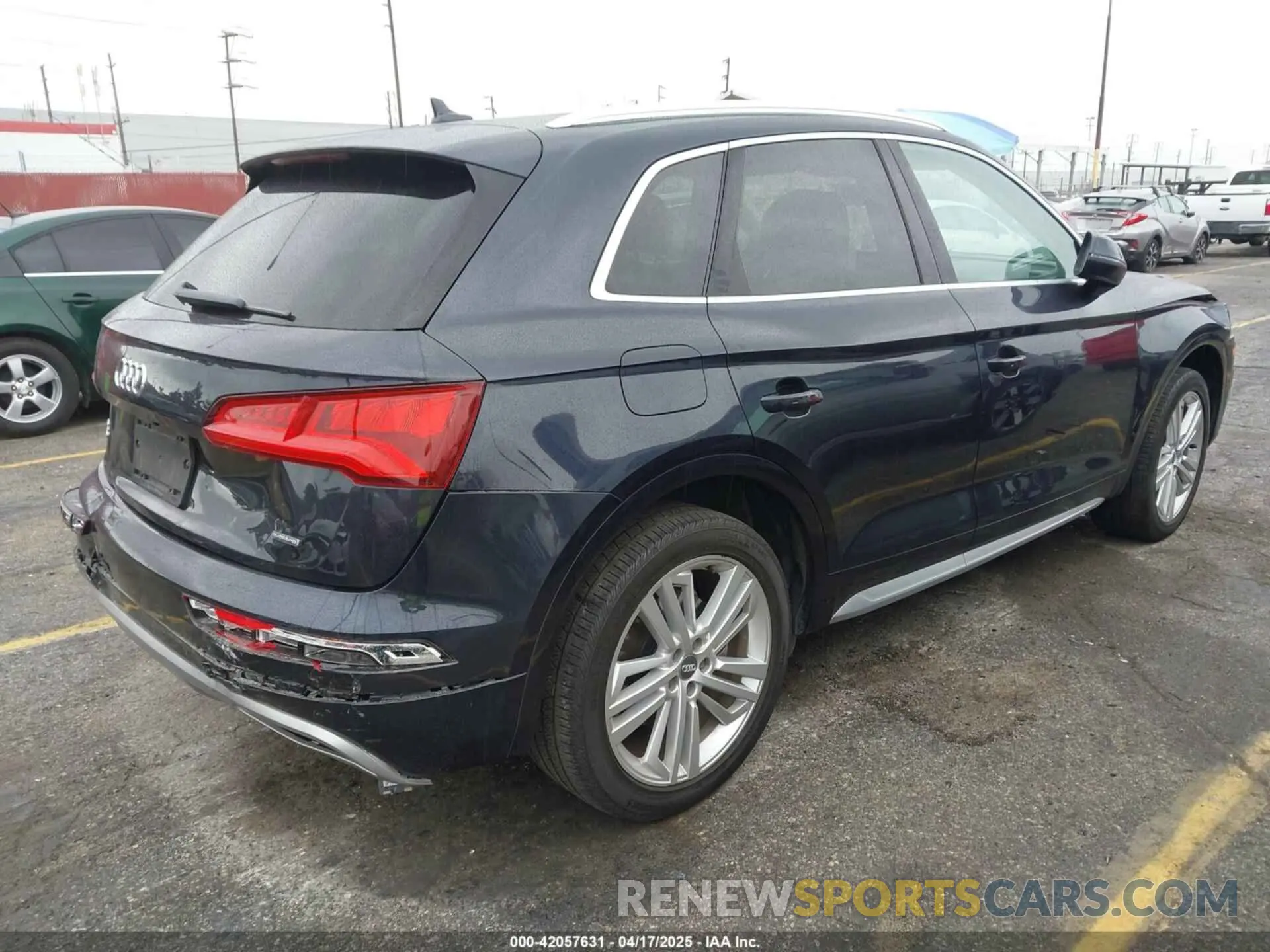 4 Photograph of a damaged car WA1BNAFY5K2049080 AUDI Q5 2019