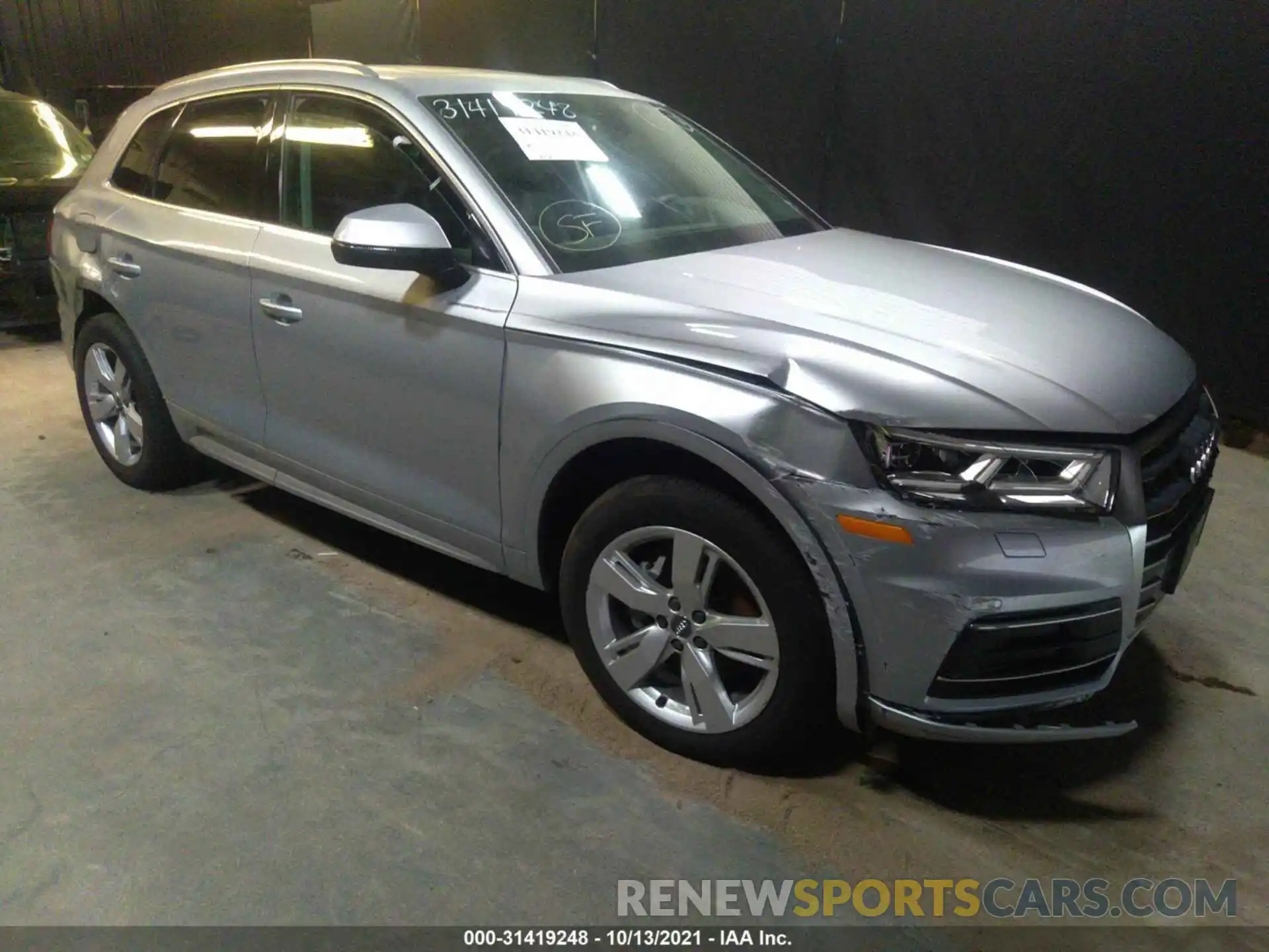 1 Photograph of a damaged car WA1BNAFY5K2054084 AUDI Q5 2019