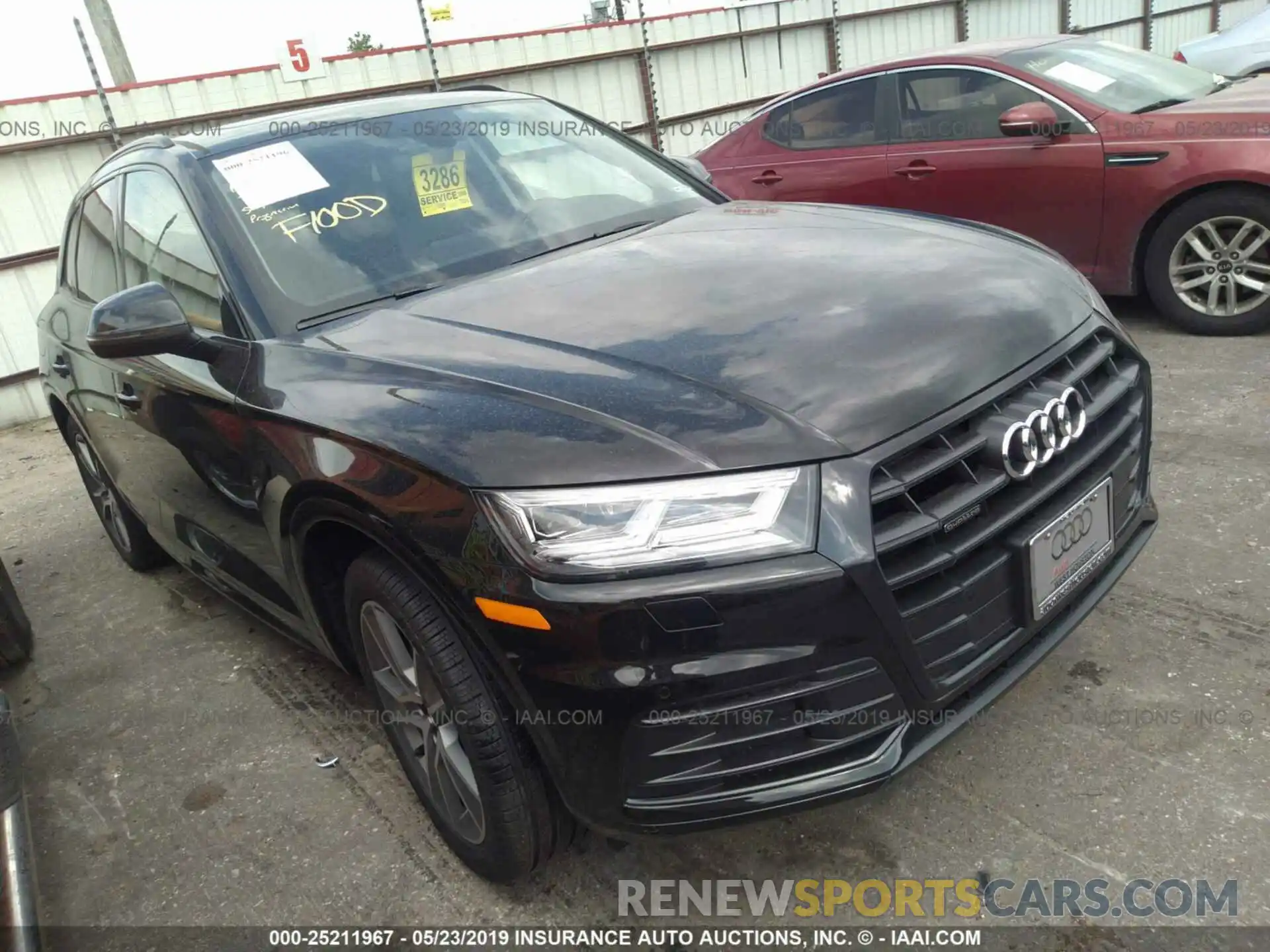 1 Photograph of a damaged car WA1BNAFY5K2058989 AUDI Q5 2019