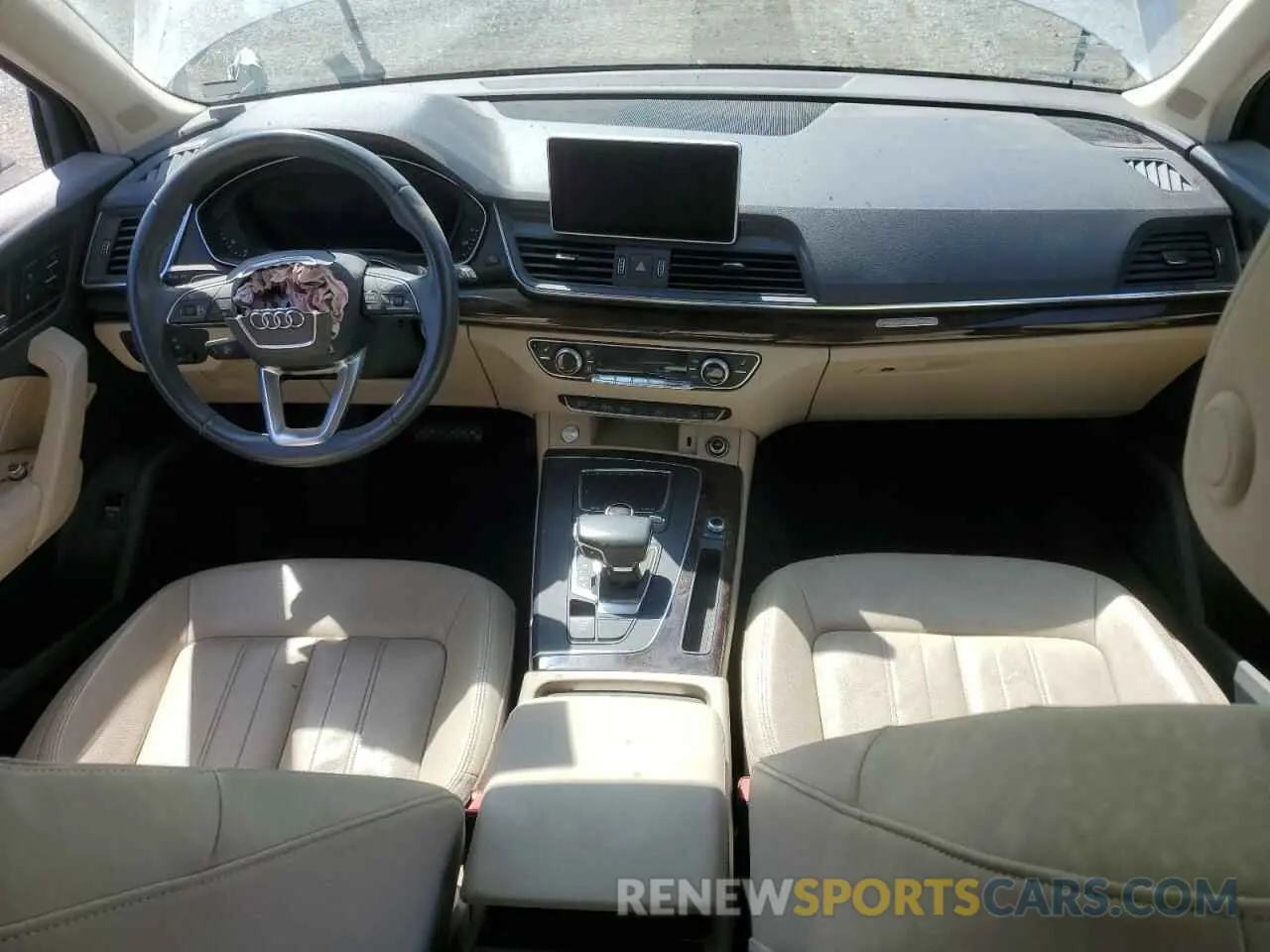 8 Photograph of a damaged car WA1BNAFY5K2066896 AUDI Q5 2019