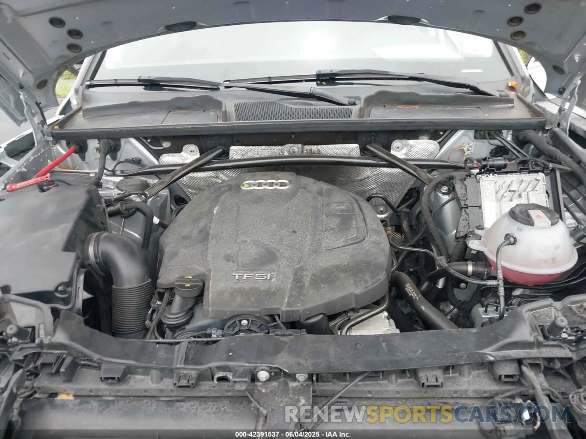 10 Photograph of a damaged car WA1BNAFY5K2084220 AUDI Q5 2019