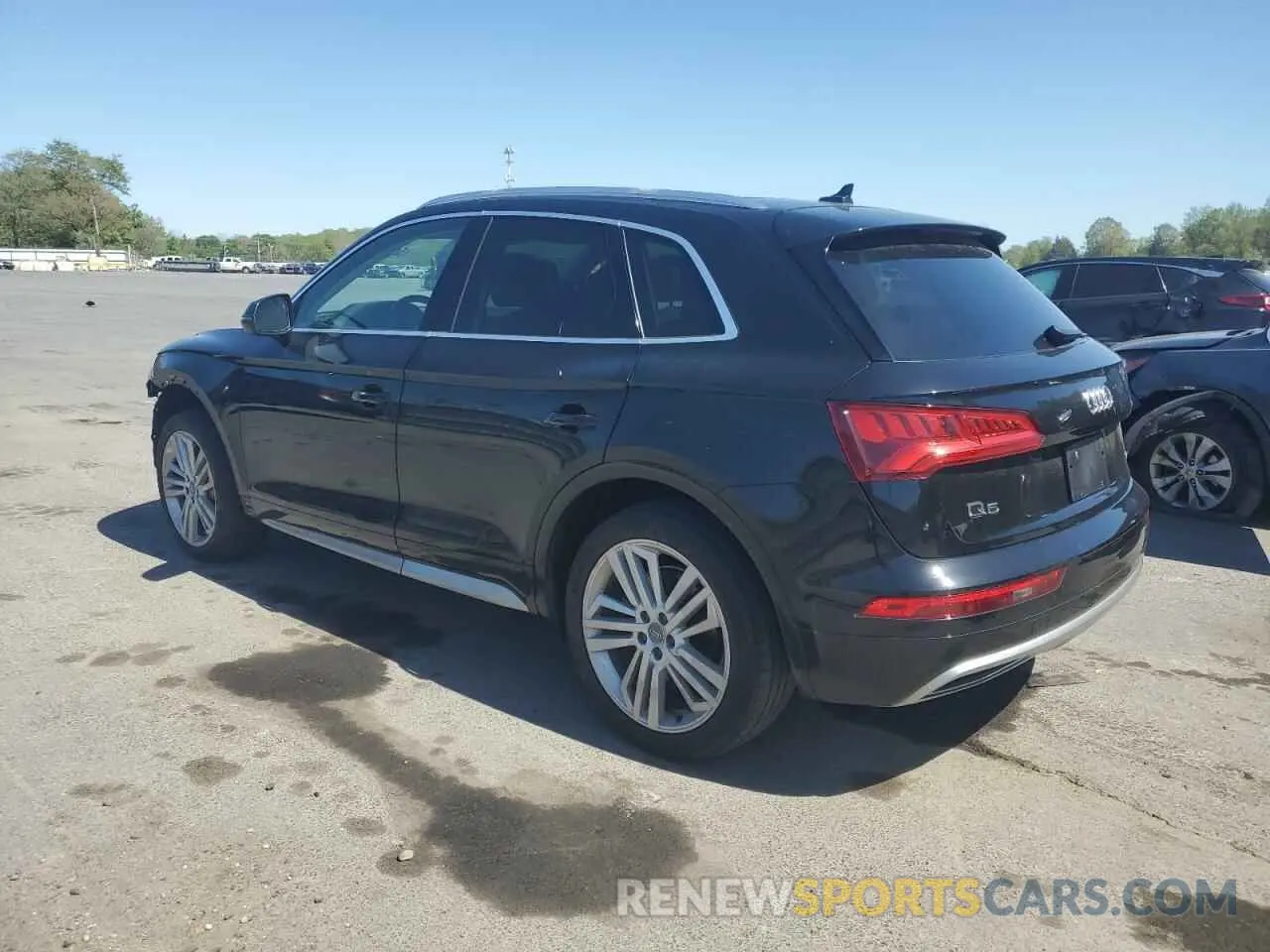 2 Photograph of a damaged car WA1BNAFY5K2085626 AUDI Q5 2019