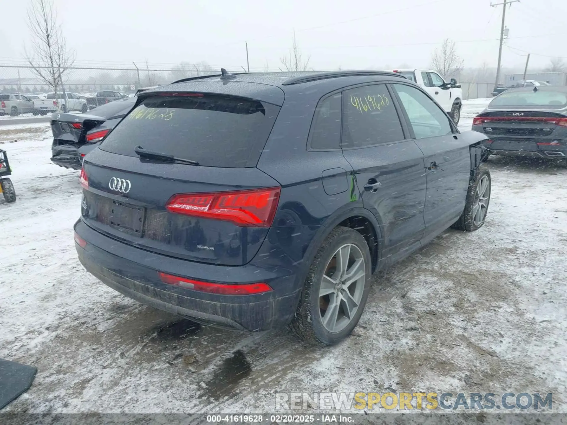 4 Photograph of a damaged car WA1BNAFY5K2094343 AUDI Q5 2019