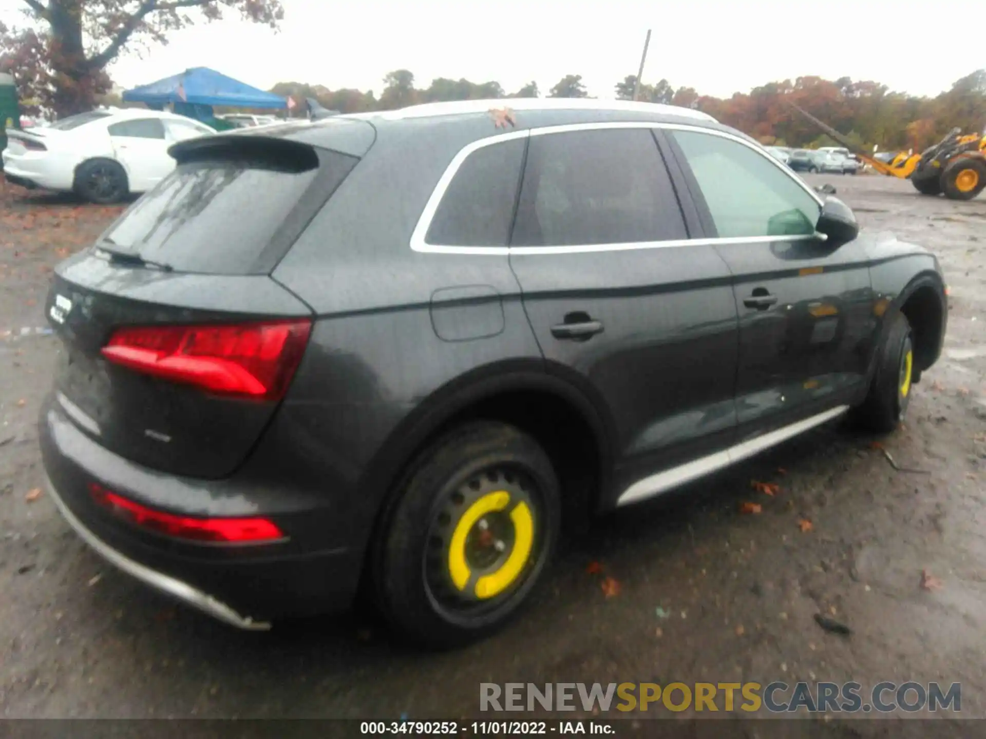 4 Photograph of a damaged car WA1BNAFY5K2105373 AUDI Q5 2019