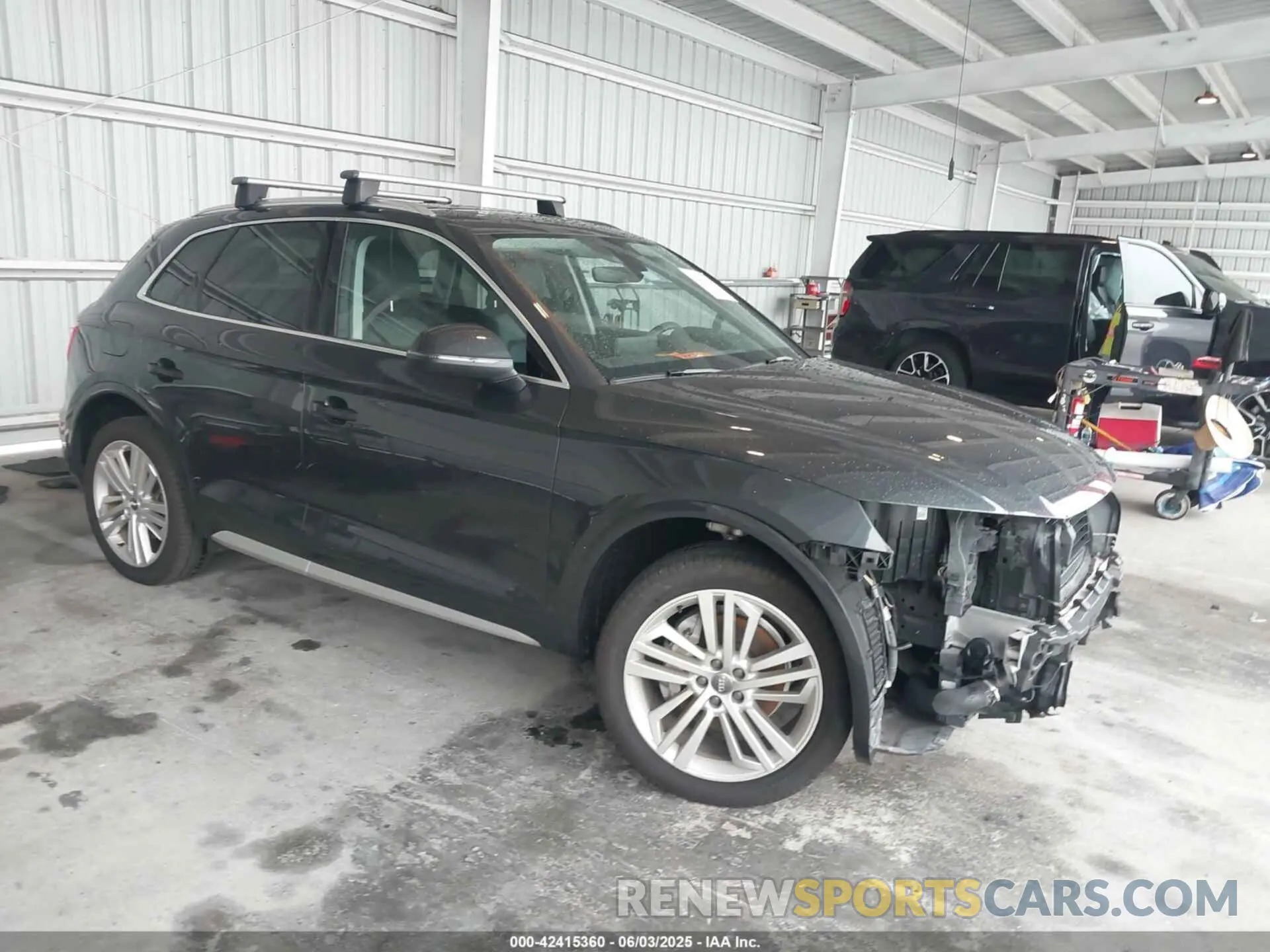 1 Photograph of a damaged car WA1BNAFY5K2133206 AUDI Q5 2019